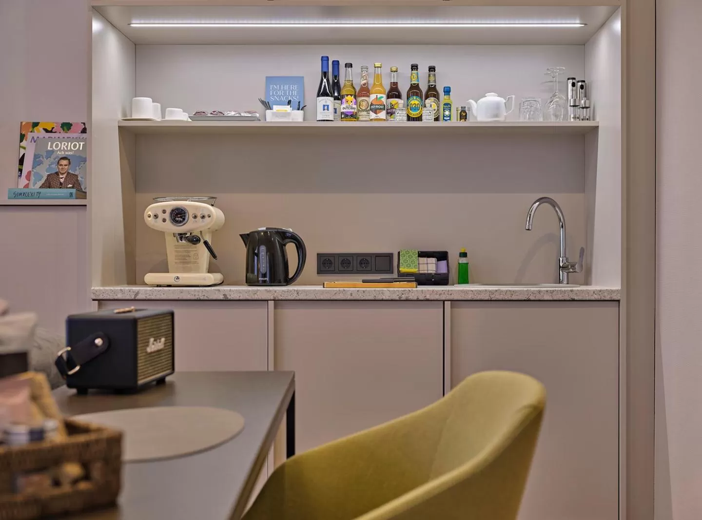 Coffee/tea facilities in Classik Hotel Alexander Plaza