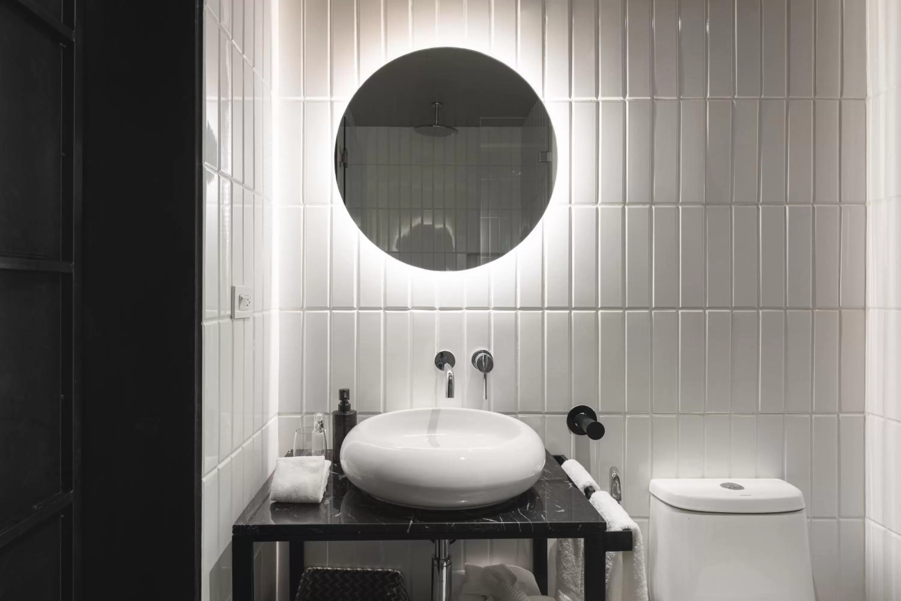 Toilet in Bellwort Hotel