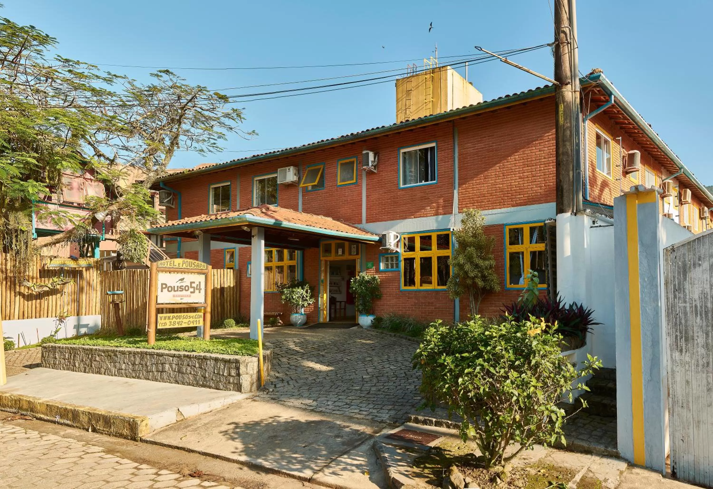 Property building in Hotel e Pousada Pouso54