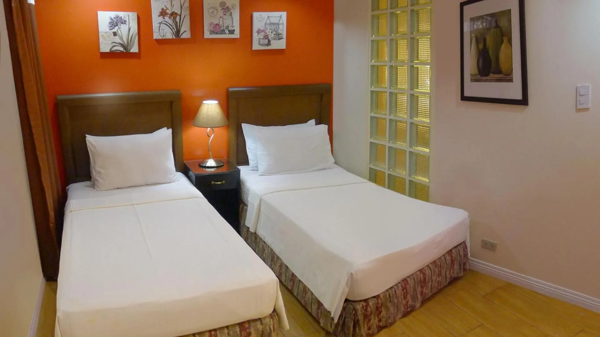 Bedroom, Bed in 1775 Adriatico Suites