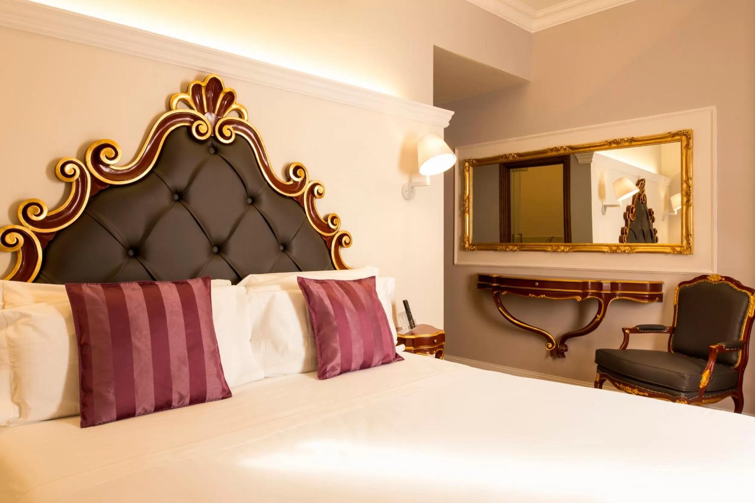 Bed in Art Hotel Villa Agape - Place of Charme