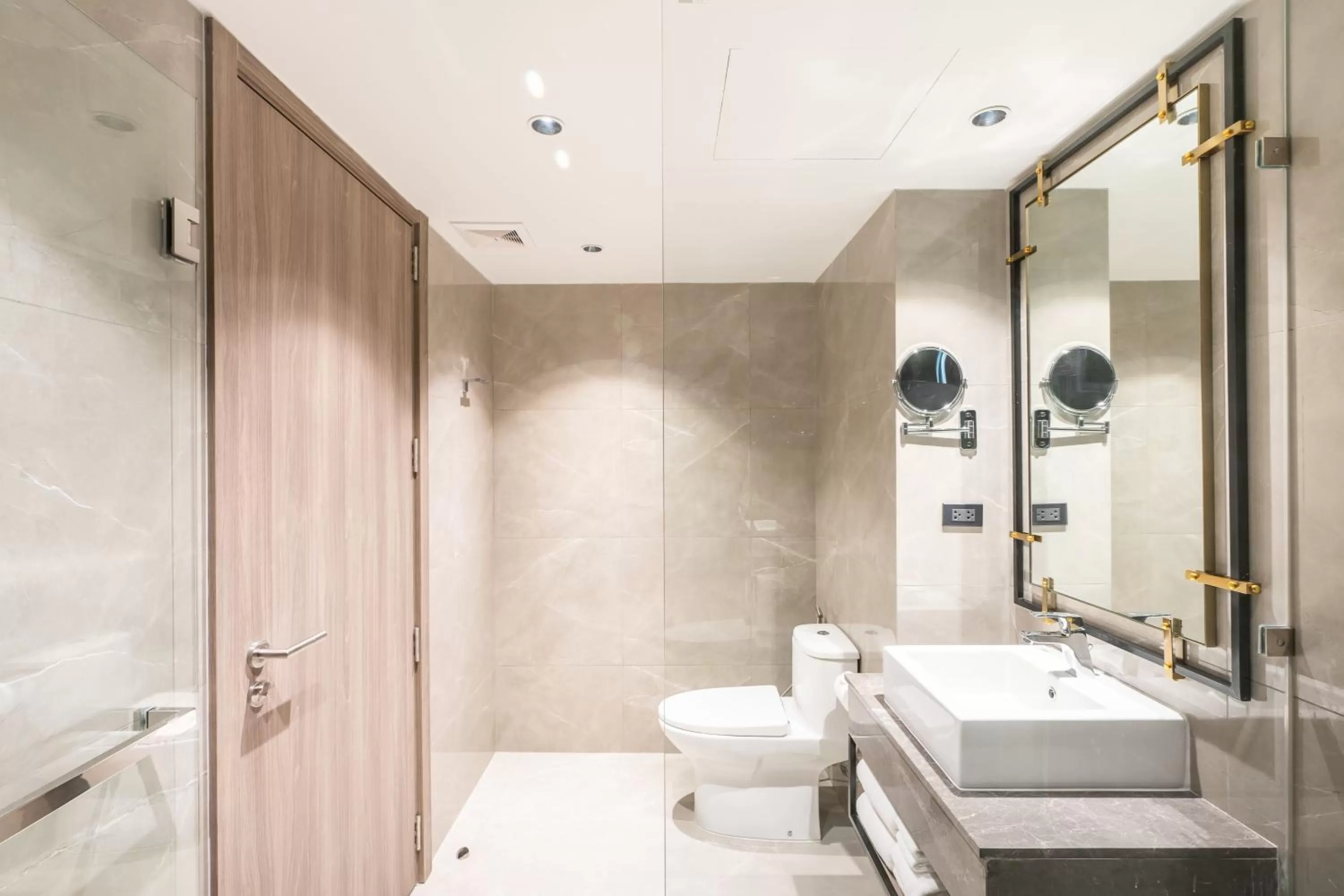 Bathroom in Best Western Plus Nexen Pattaya