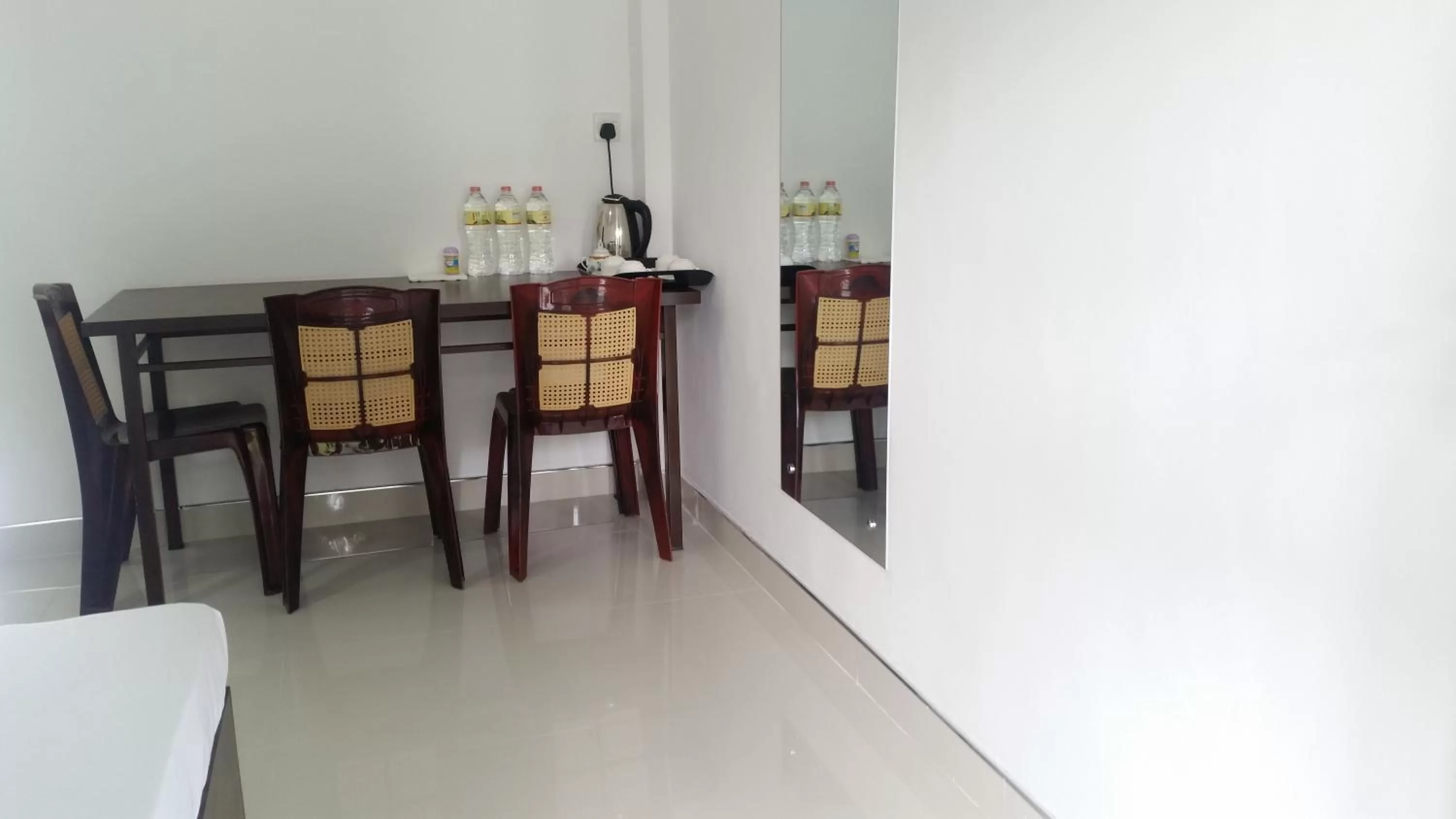 Dining area in Mahaweli View Inn Kandy