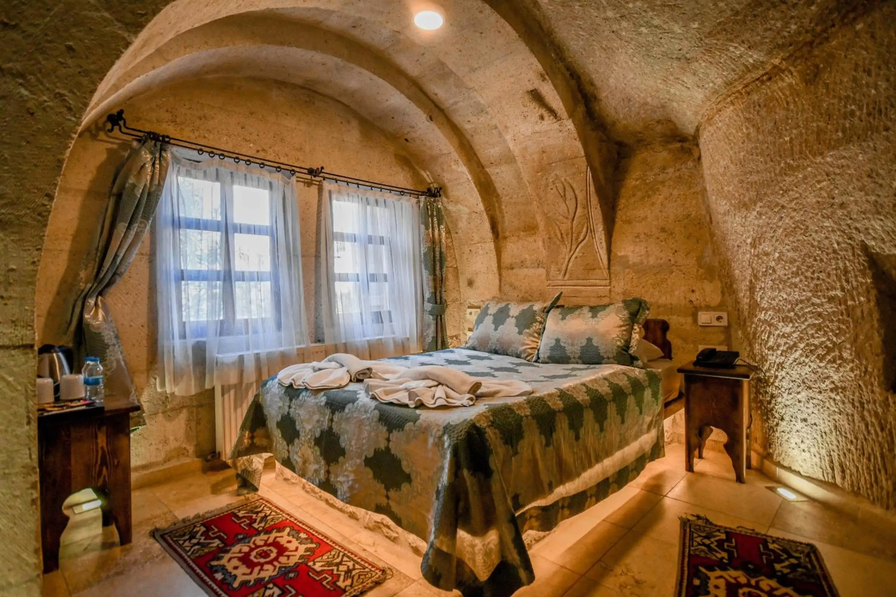 Double Room with Balcony in Shoestring Cave House Double Room with Balcony in Shoestring Cave House