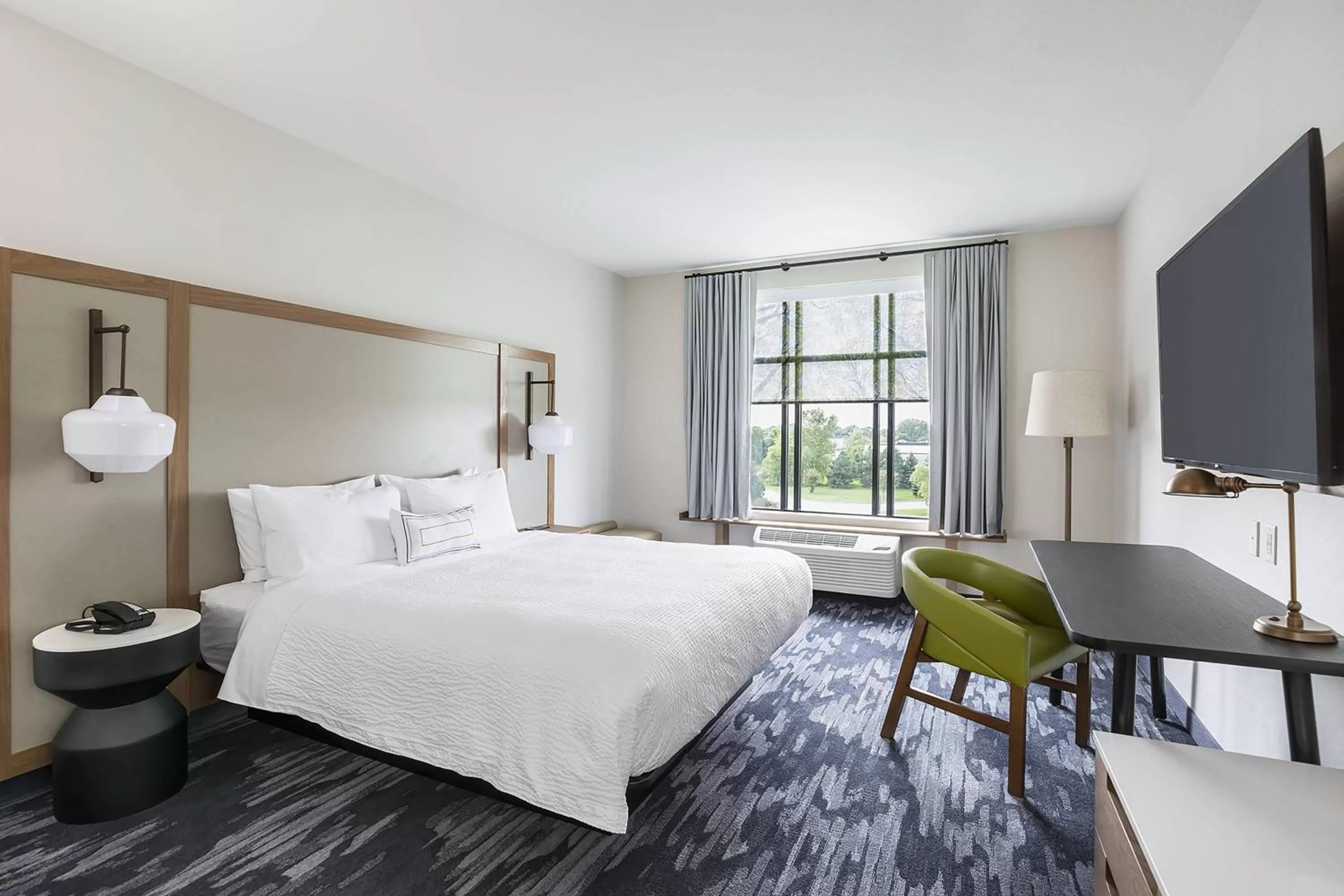 King Room with City View - Hearing Accessible in Fairfield Inn & Suites by Marriott Minneapolis North/Blaine