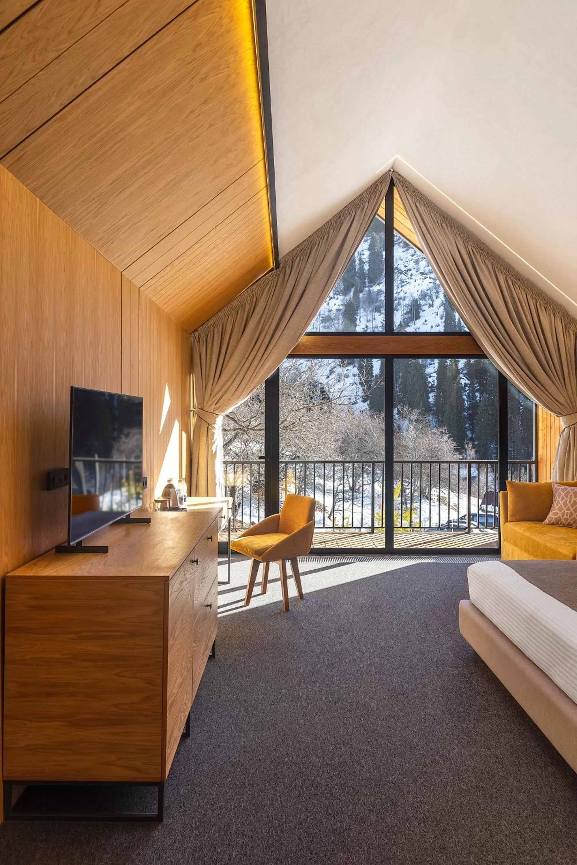 TV and multimedia, Bed in Qazaq Auyl Eco Hotel