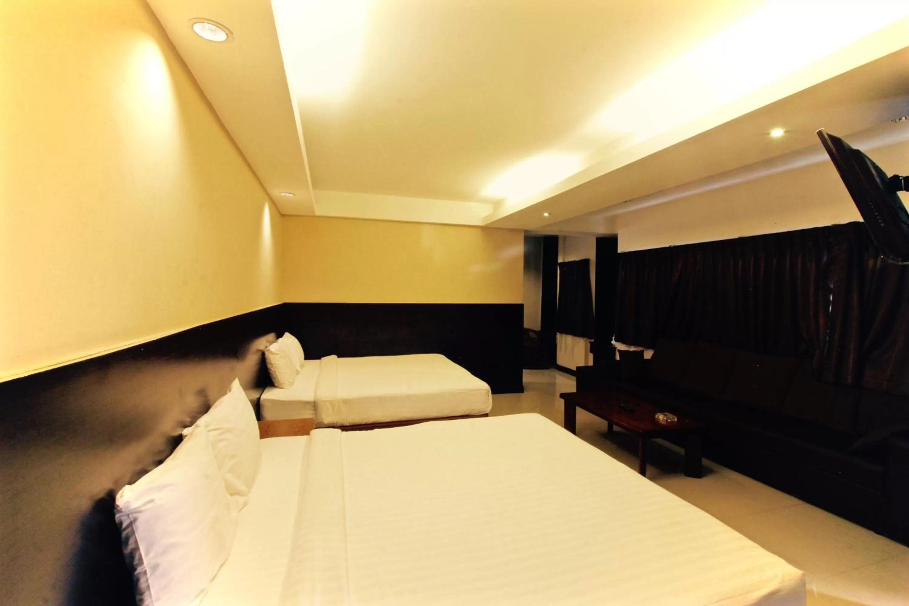 Bed in KKinn South Pattaya