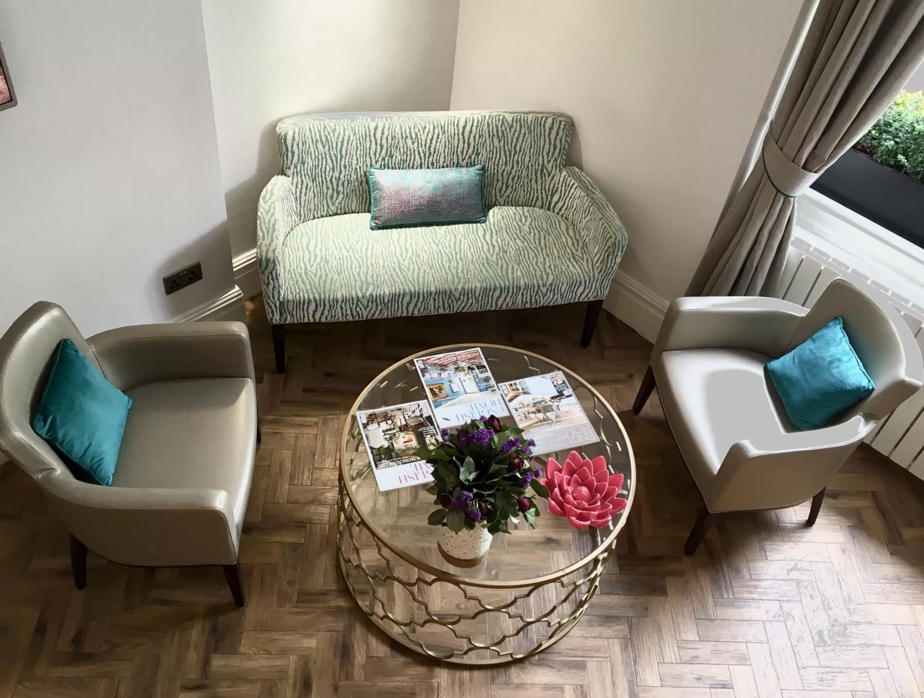 Lobby or reception in The Beverley Hotel London - Victoria