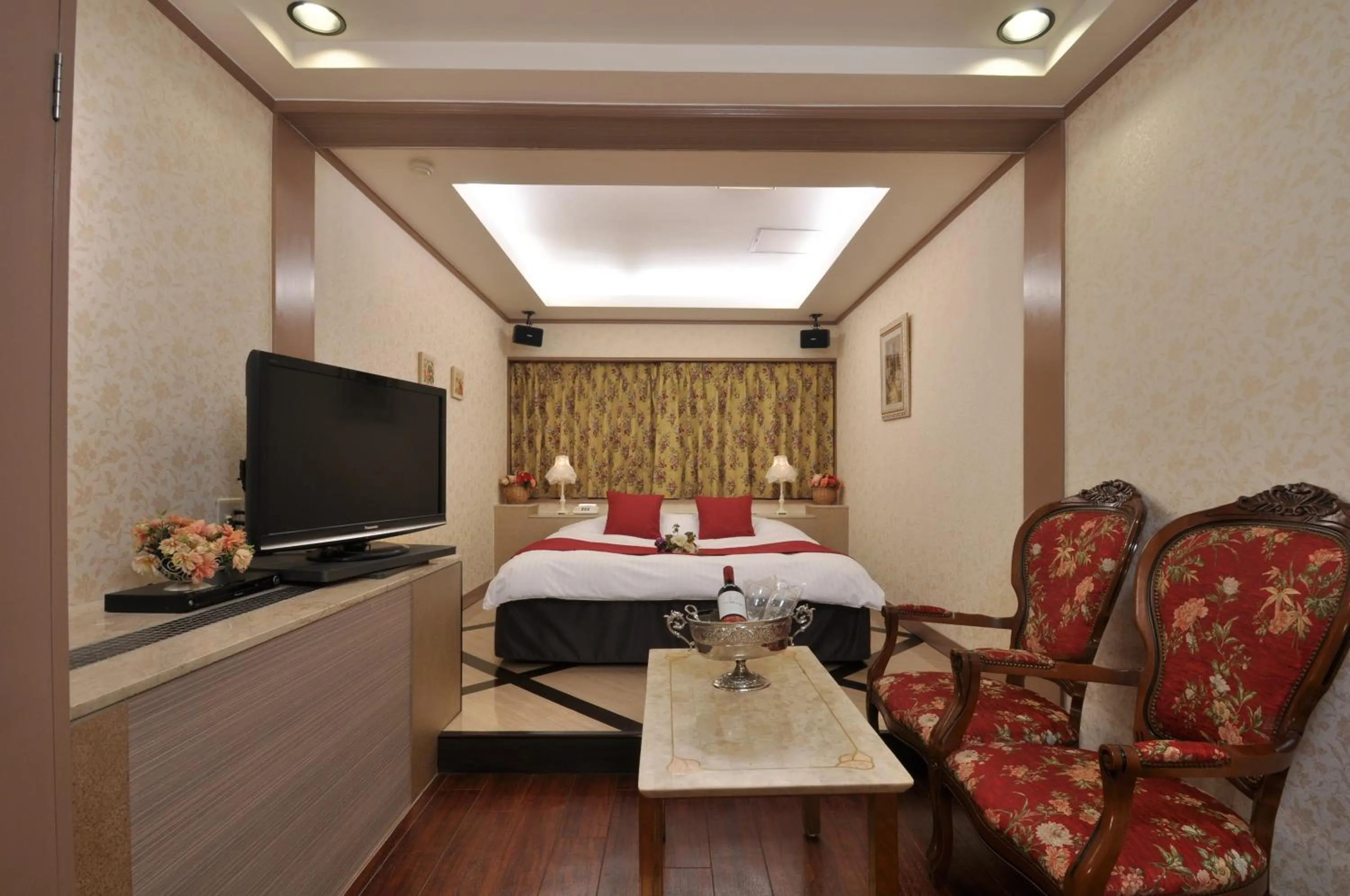 Bed in HOTEL U's Kouroen