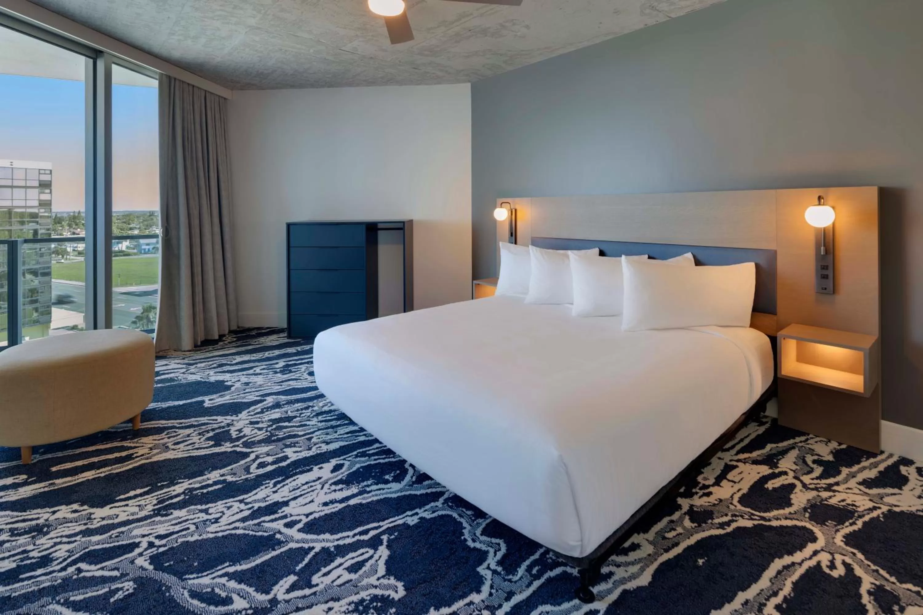 Bedroom, Bed in Max Beach Resort