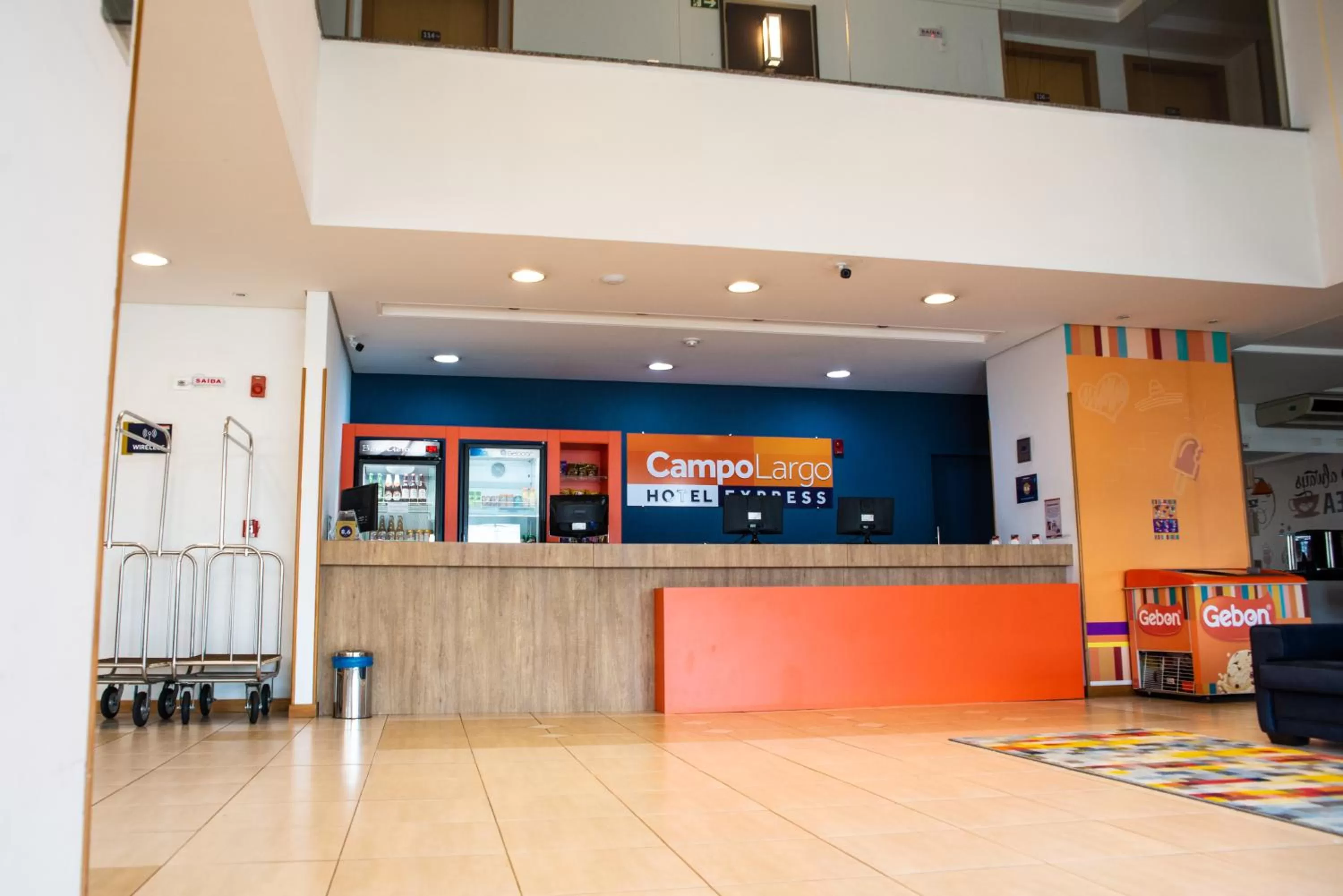 Lobby or reception in Hotel Campo Largo Express
