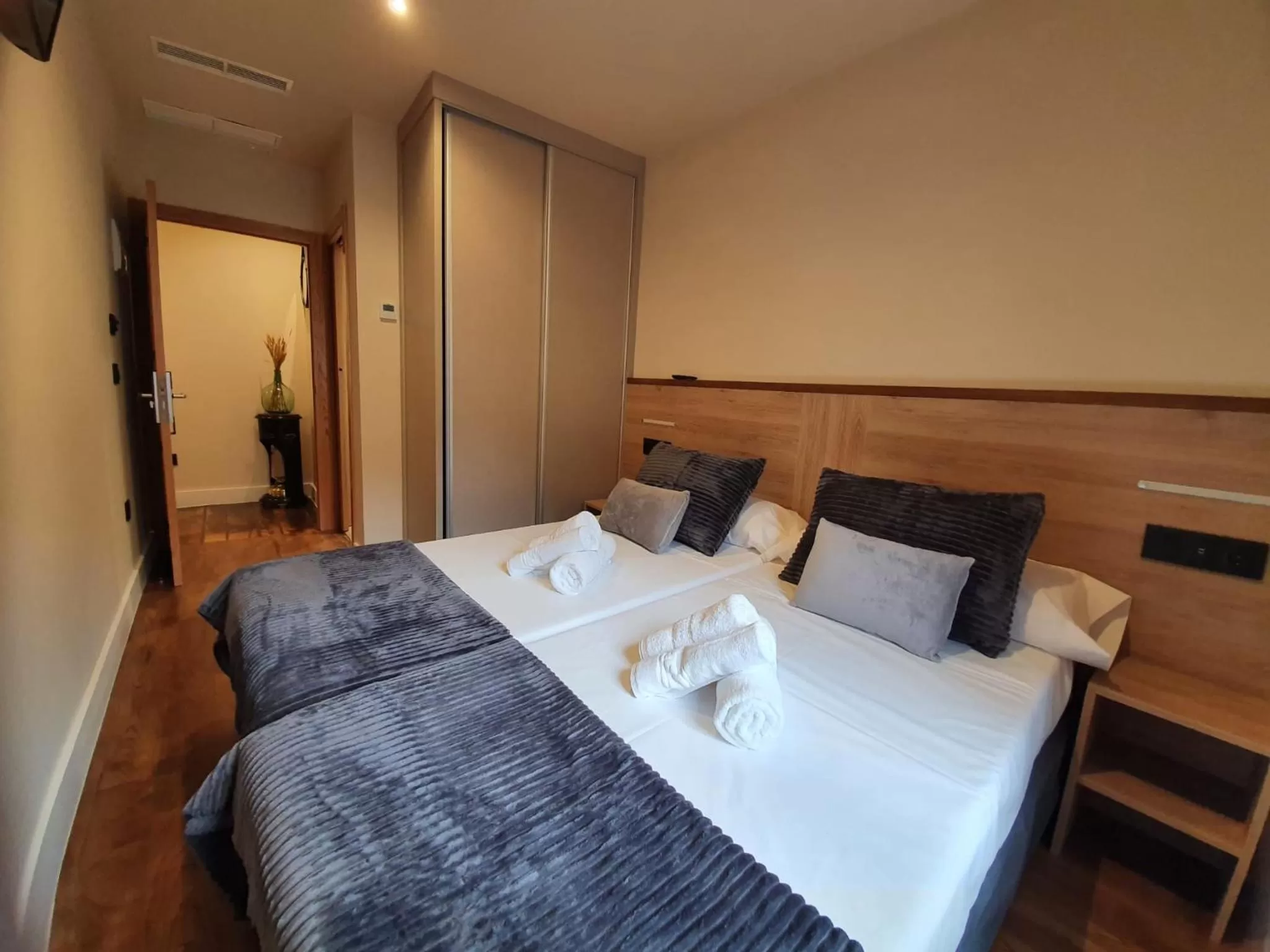 Bedroom, Bed in Albergue Casa Cuartel