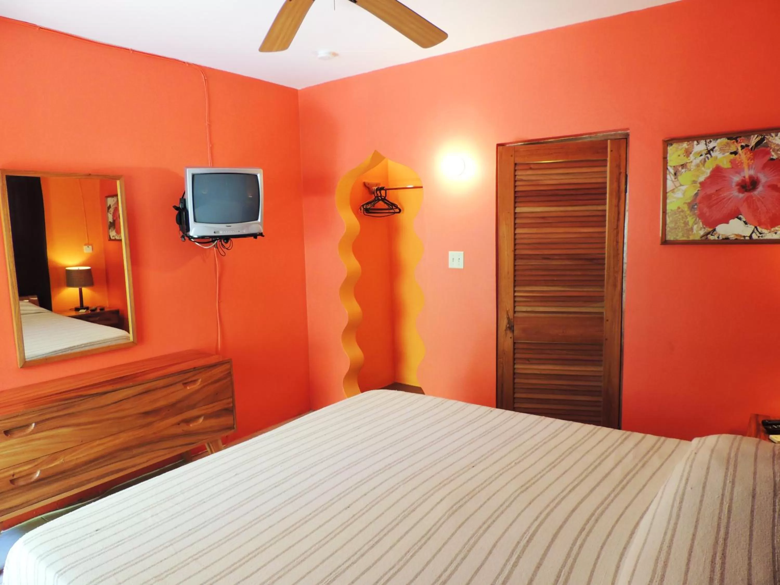 Photo of the whole room, Bed in Sunrise Club Hotel