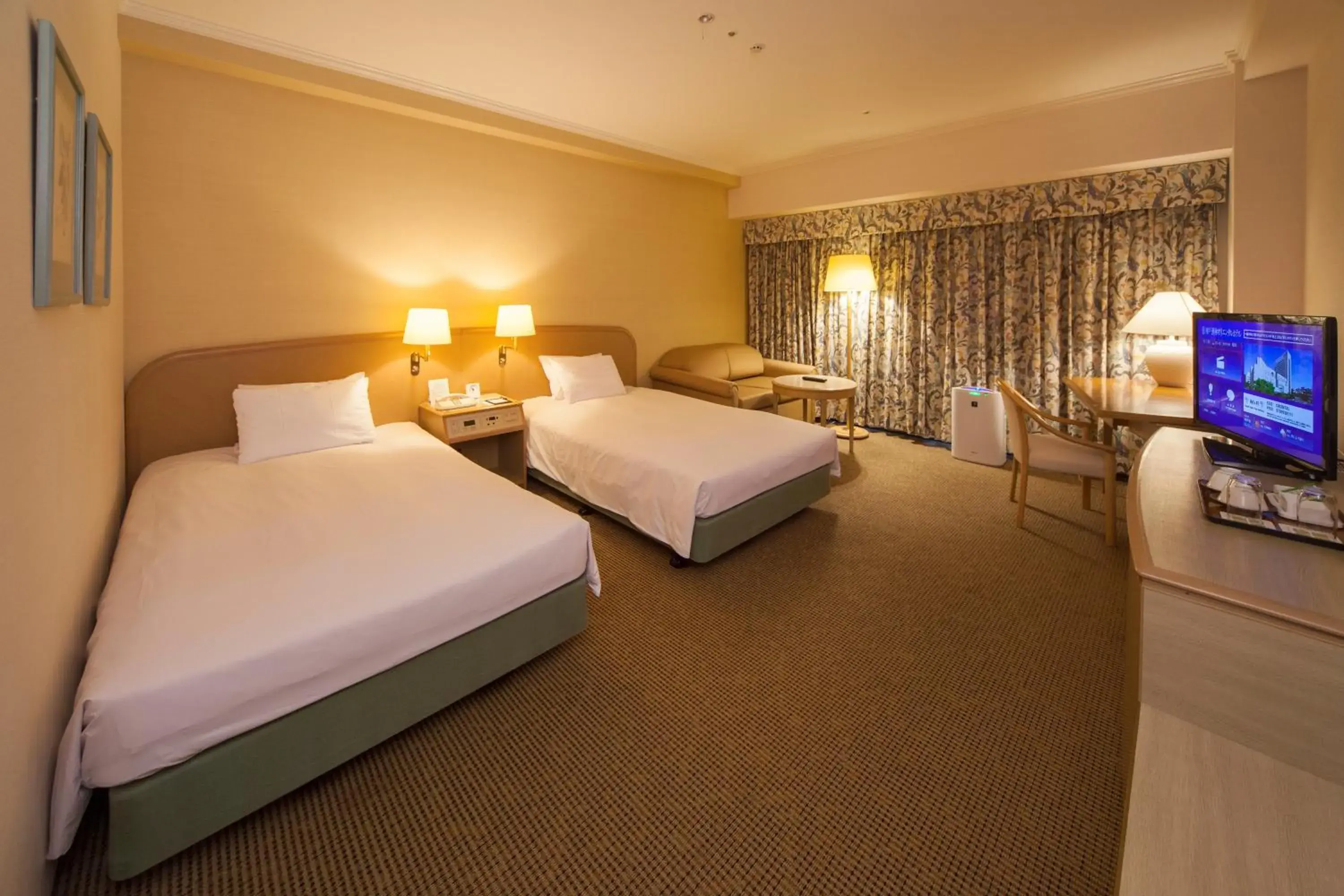 Standard Twin Room - Non-Smoking in Kobe Seishin Oriental Hotel Standard Twin Room - Non-Smoking in Kobe Seishin Oriental Hotel