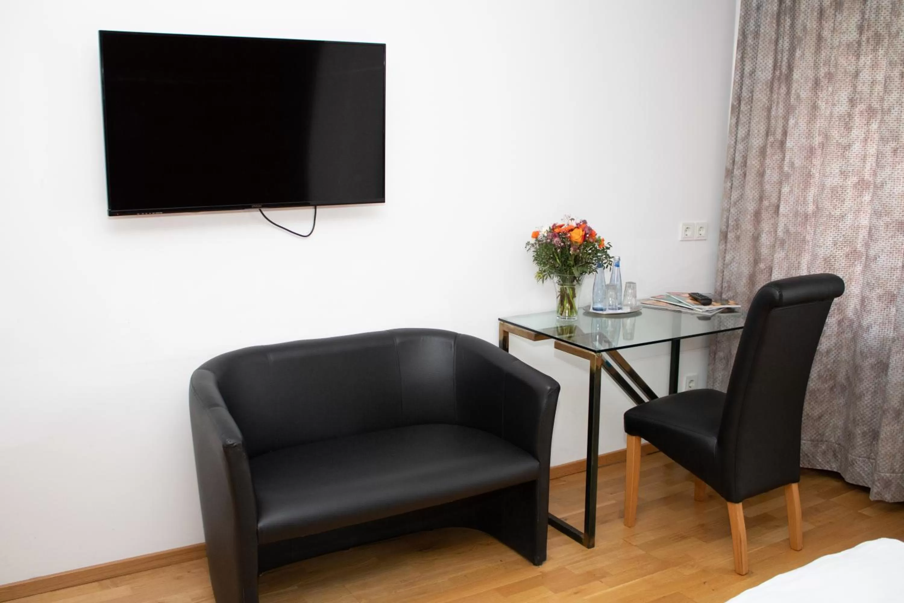 Dining area in Hotel Stern - Self Check-In