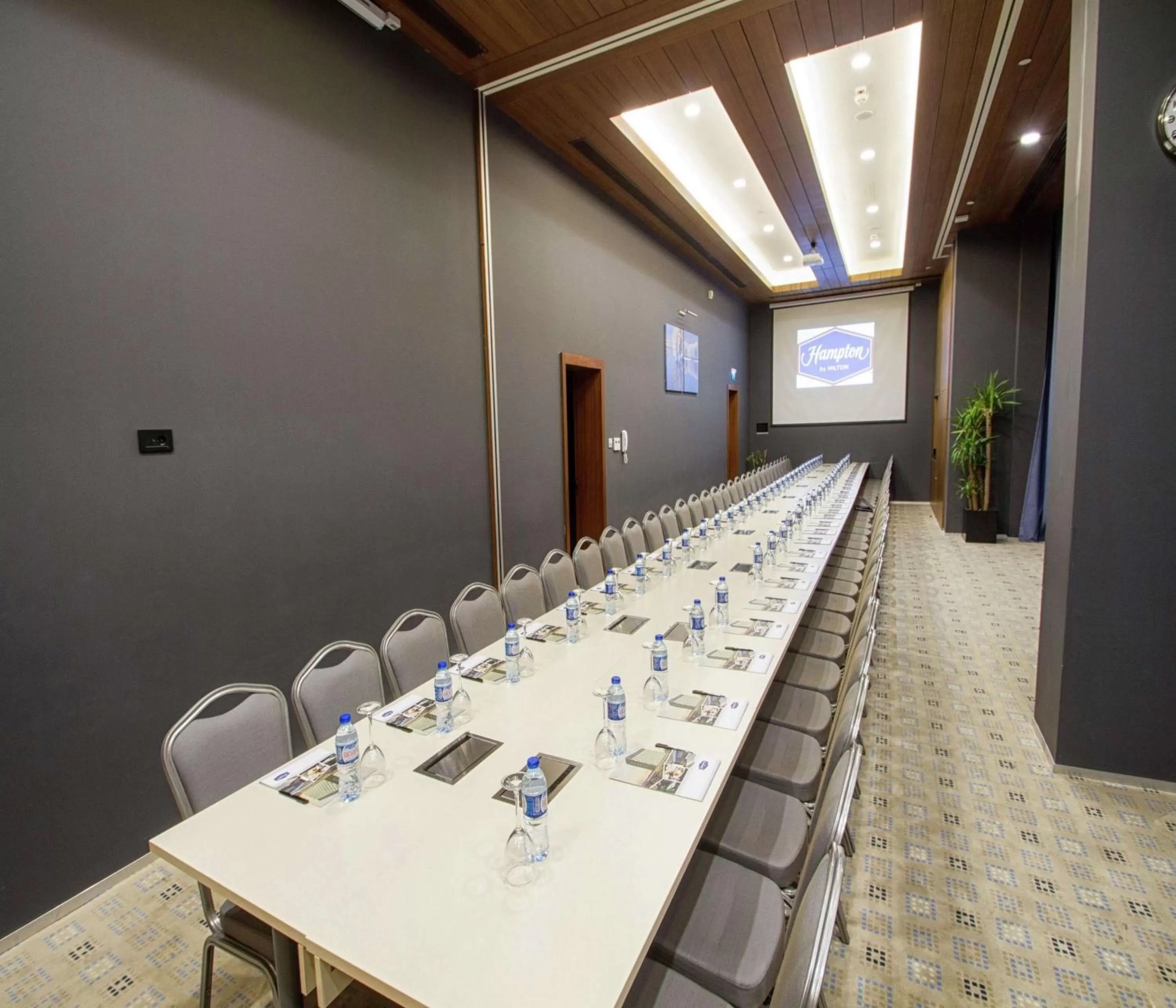 Meeting/conference room in Hampton By Hilton Bolu