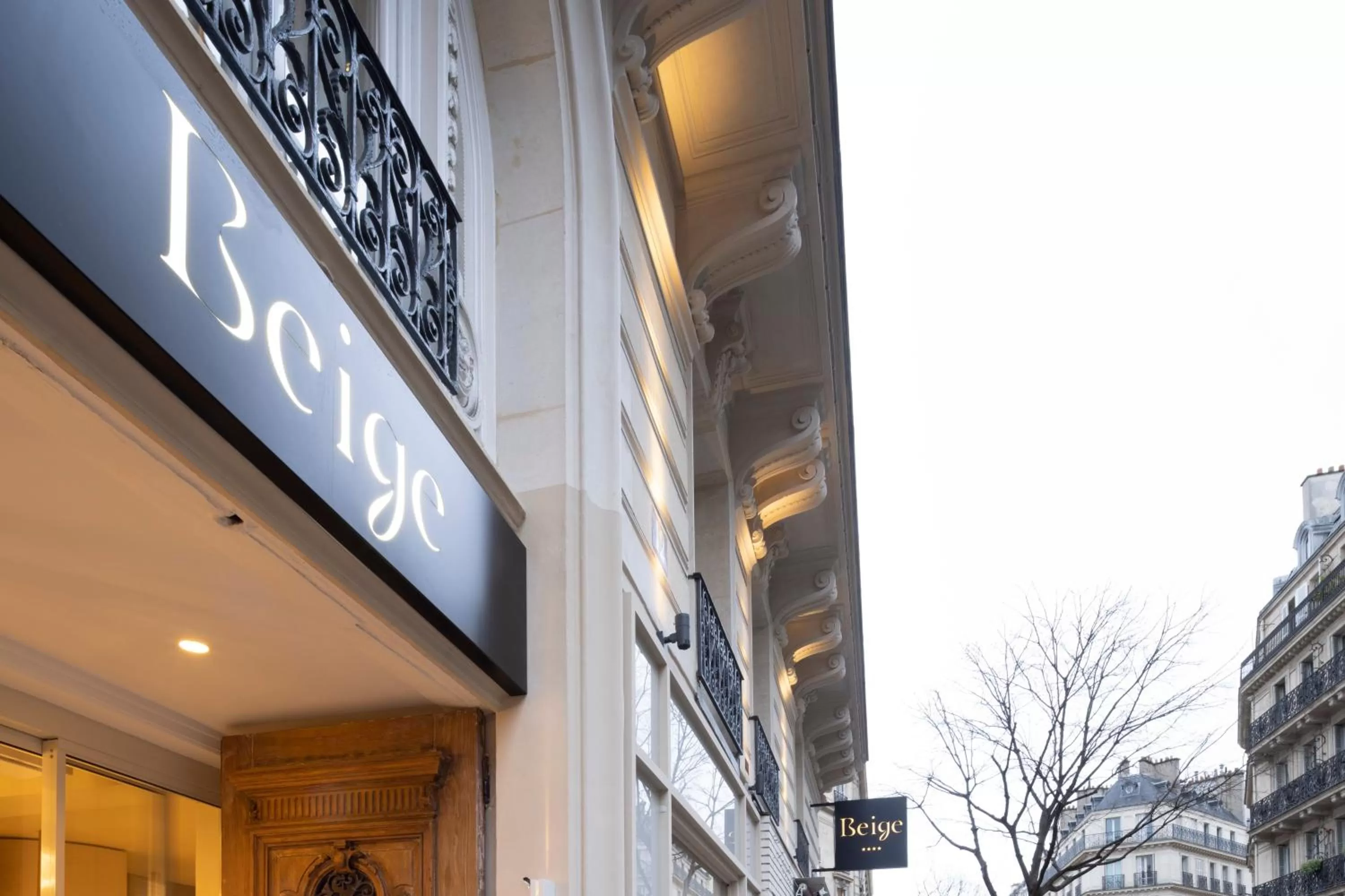 Facade/entrance in Hôtel Beige