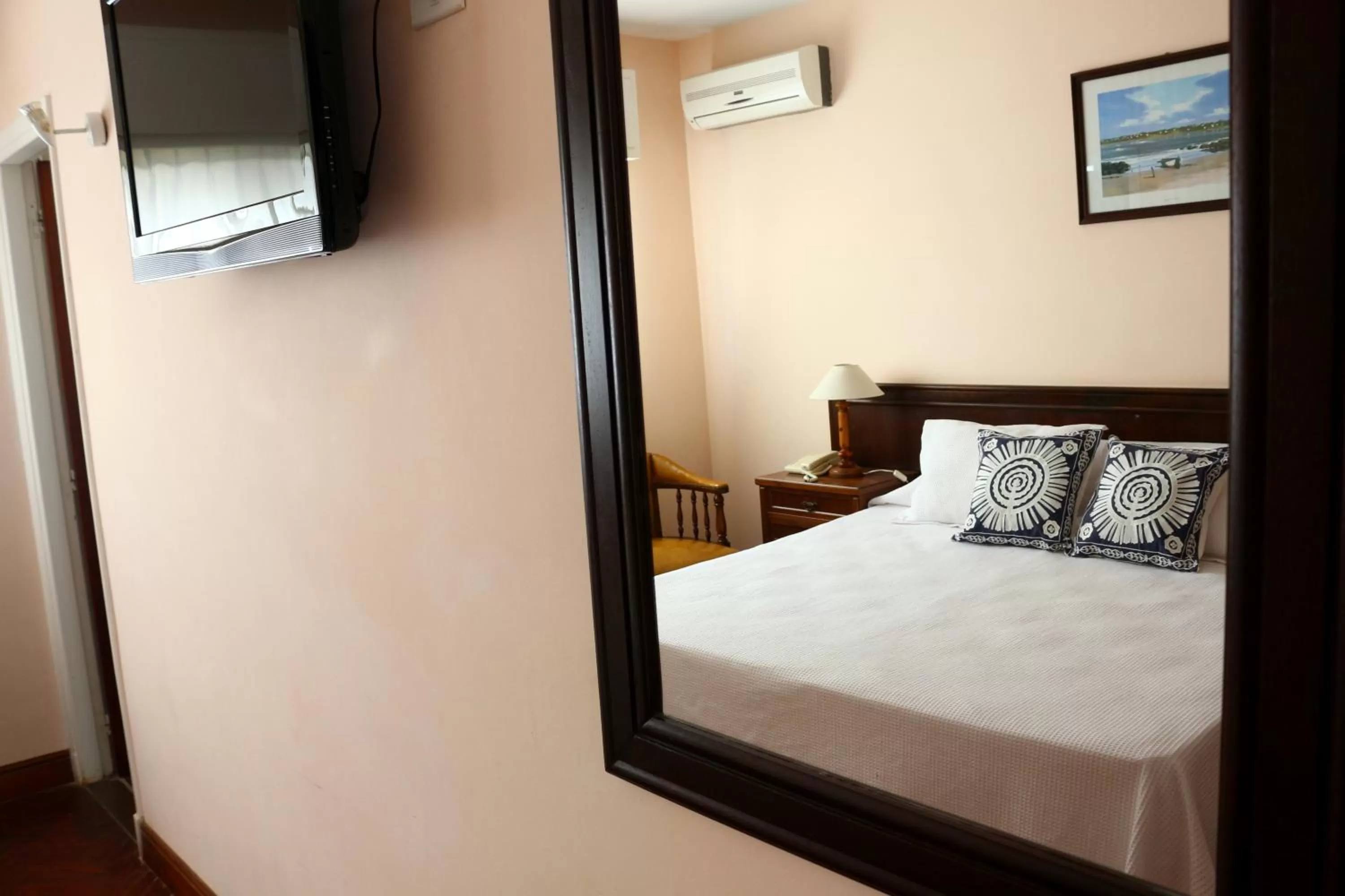 Decorative detail, Bed in Hotel San Martin