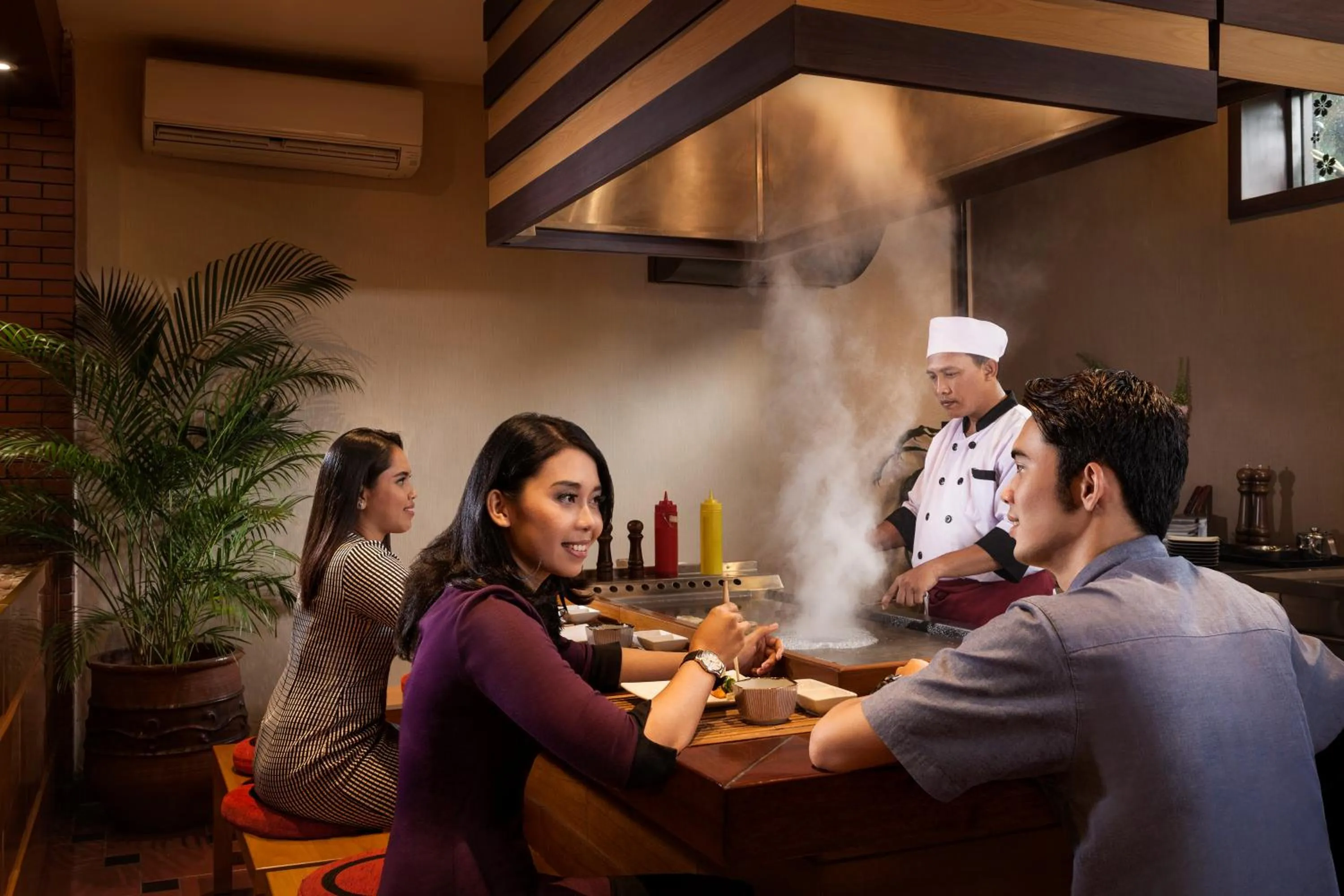 Restaurant/places to eat in Prime Plaza Hotel Purwakarta