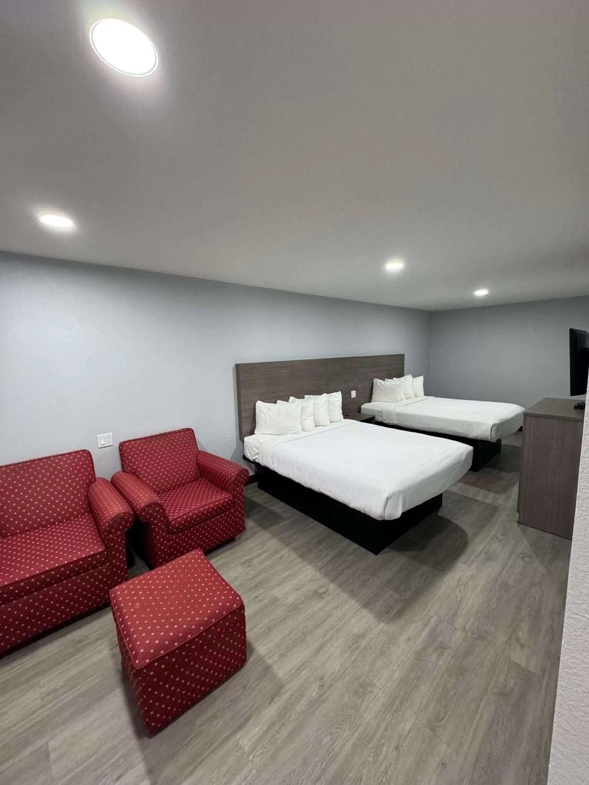 Bedroom, Bed in SureStay Hotel by Best Western Childress