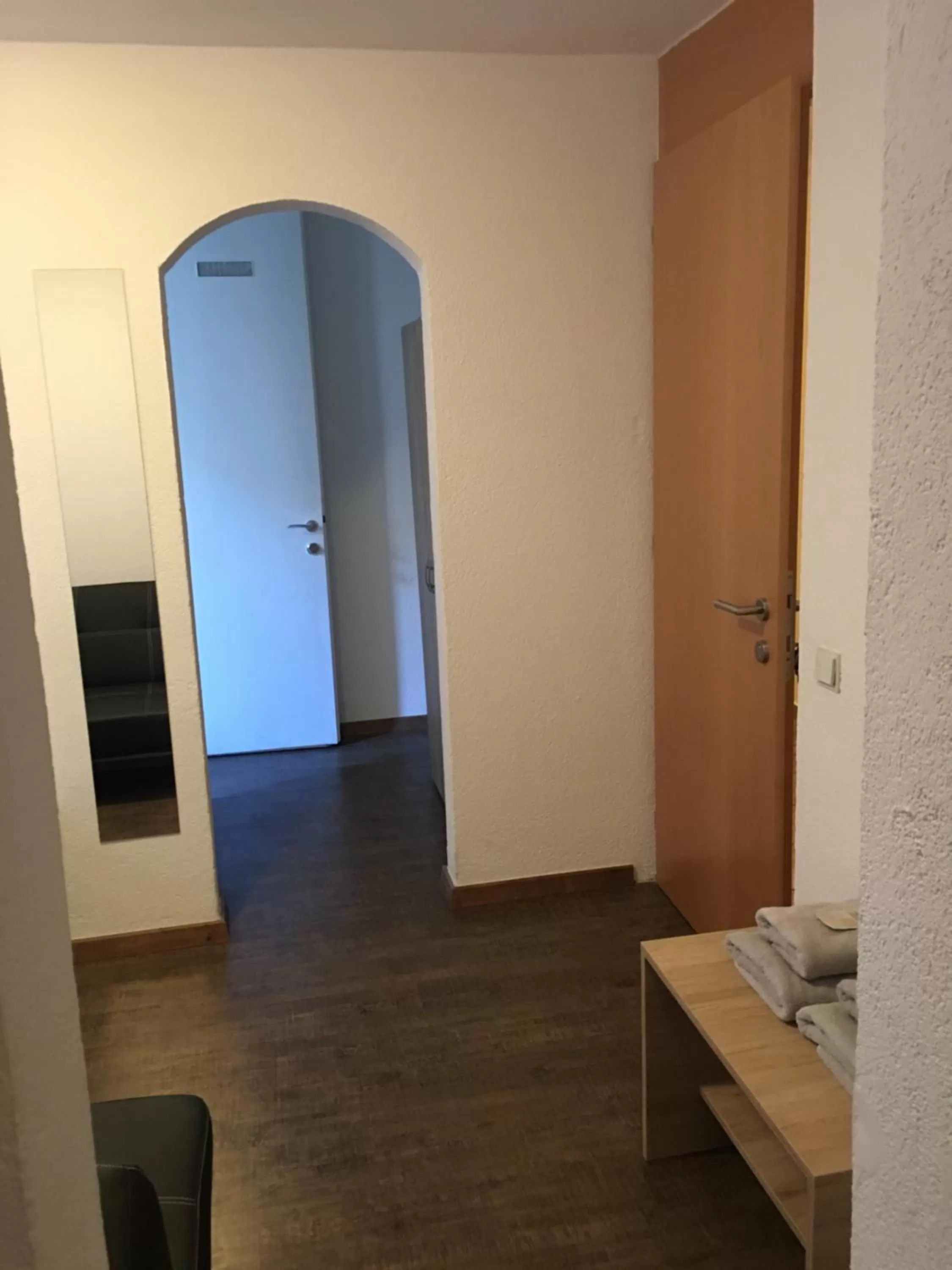 Photo of the whole room in Hotel am Bahnhof