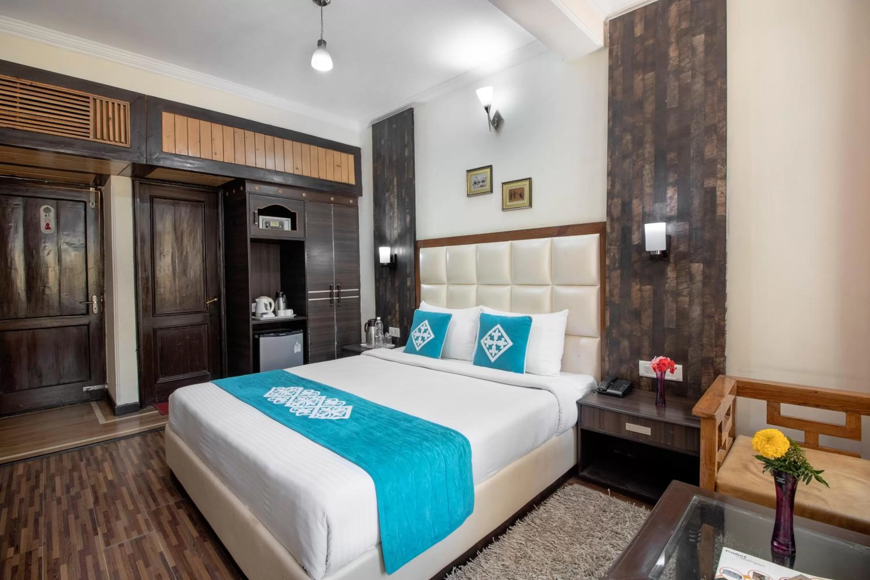 Bed in Snow Valley Resorts & Spa Manali