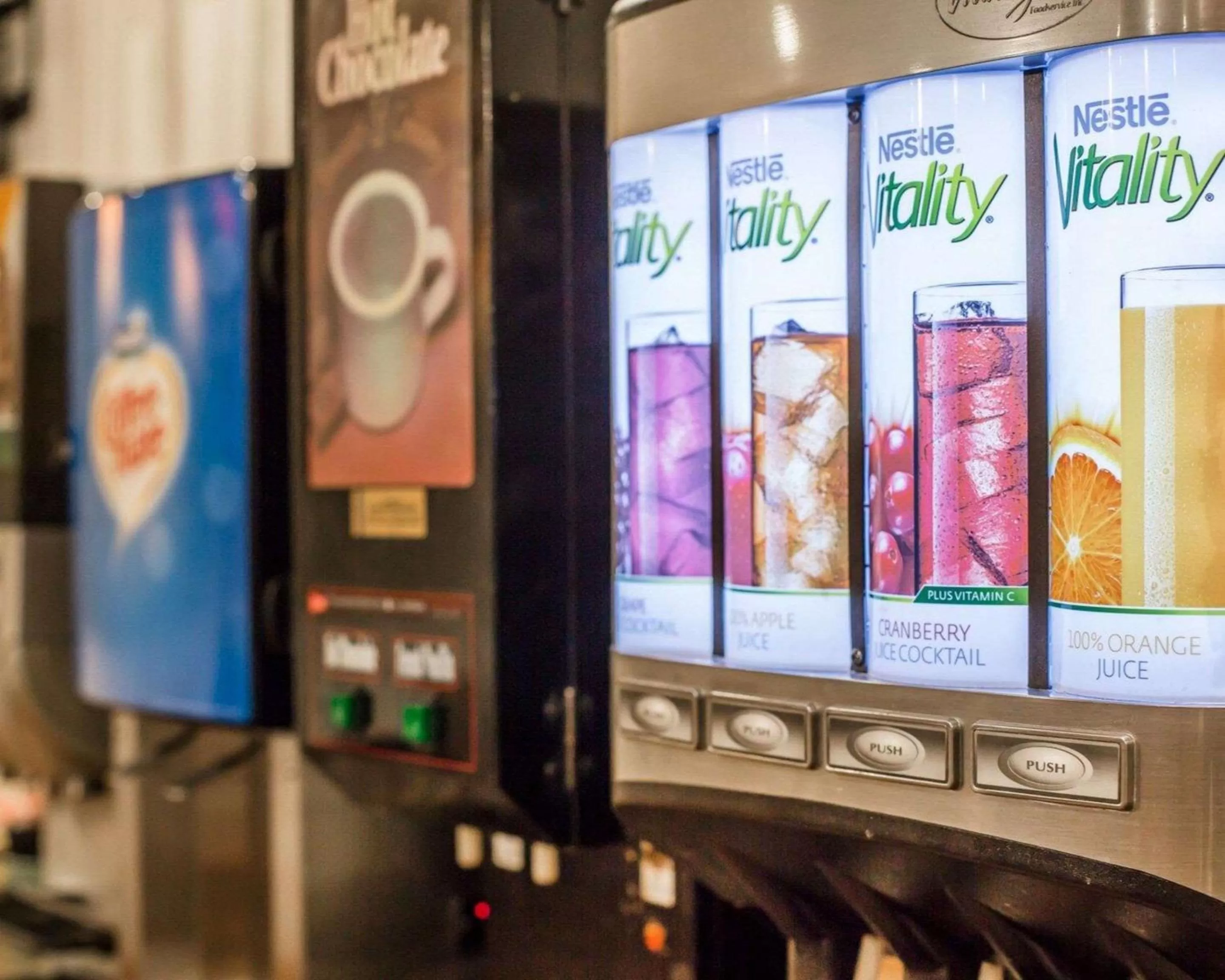 Restaurant/places to eat in St Lawrence hotel