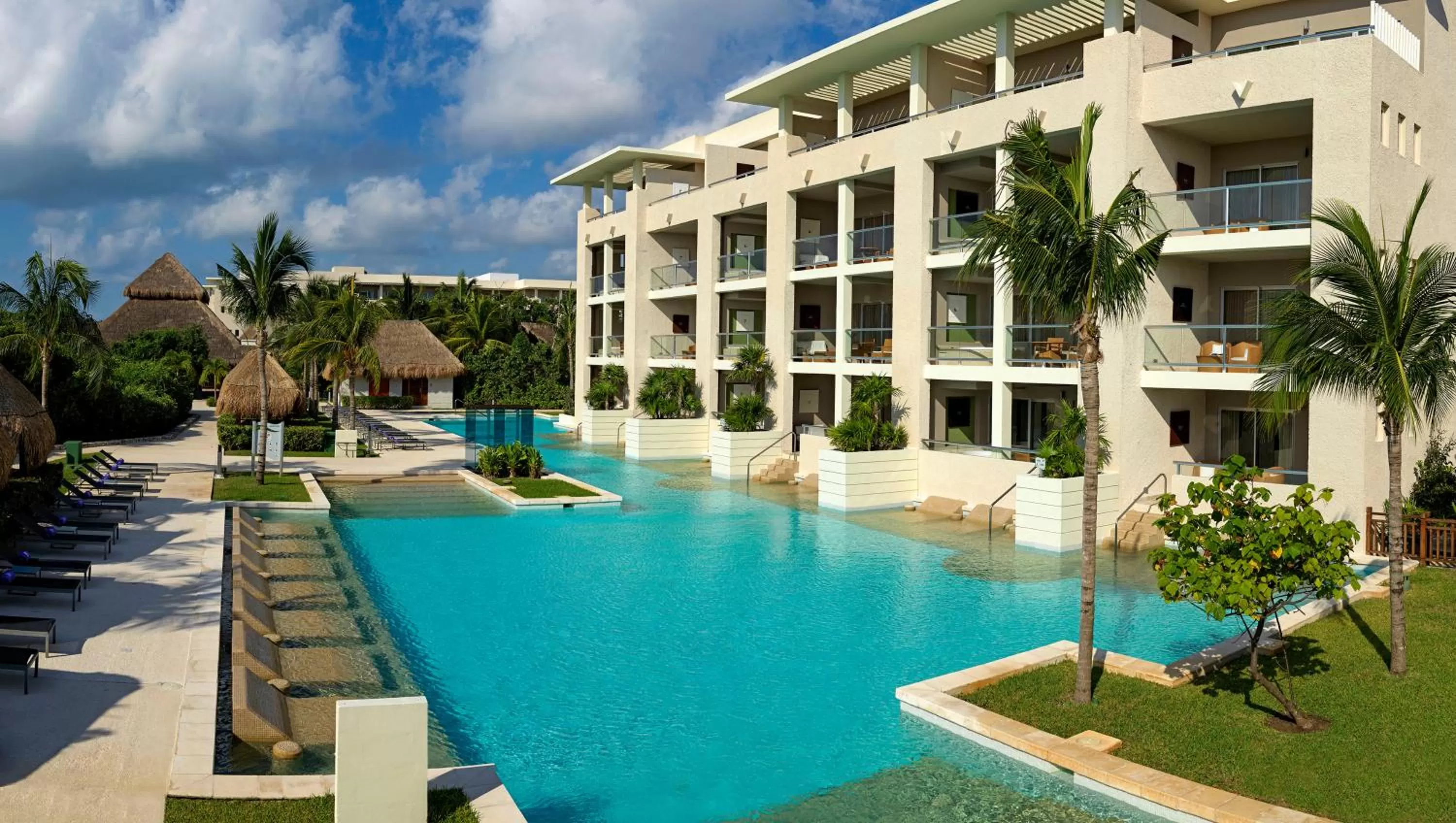 Swimming pool in Paradisus La Perla - Adults Only - Riviera Maya - All Inclusive