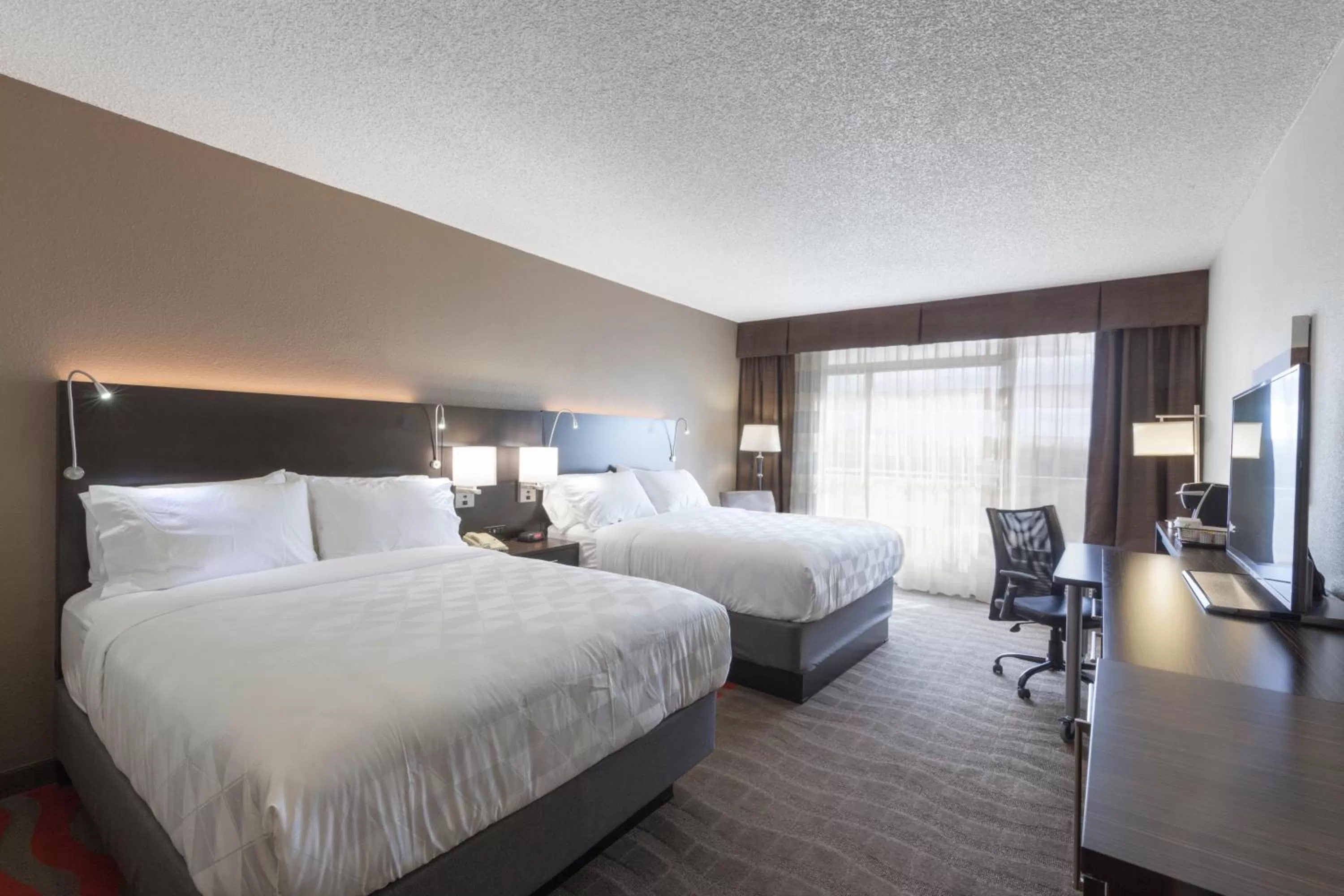 Photo of the whole room, Bed in Holiday Inn Austin Midtown by IHG