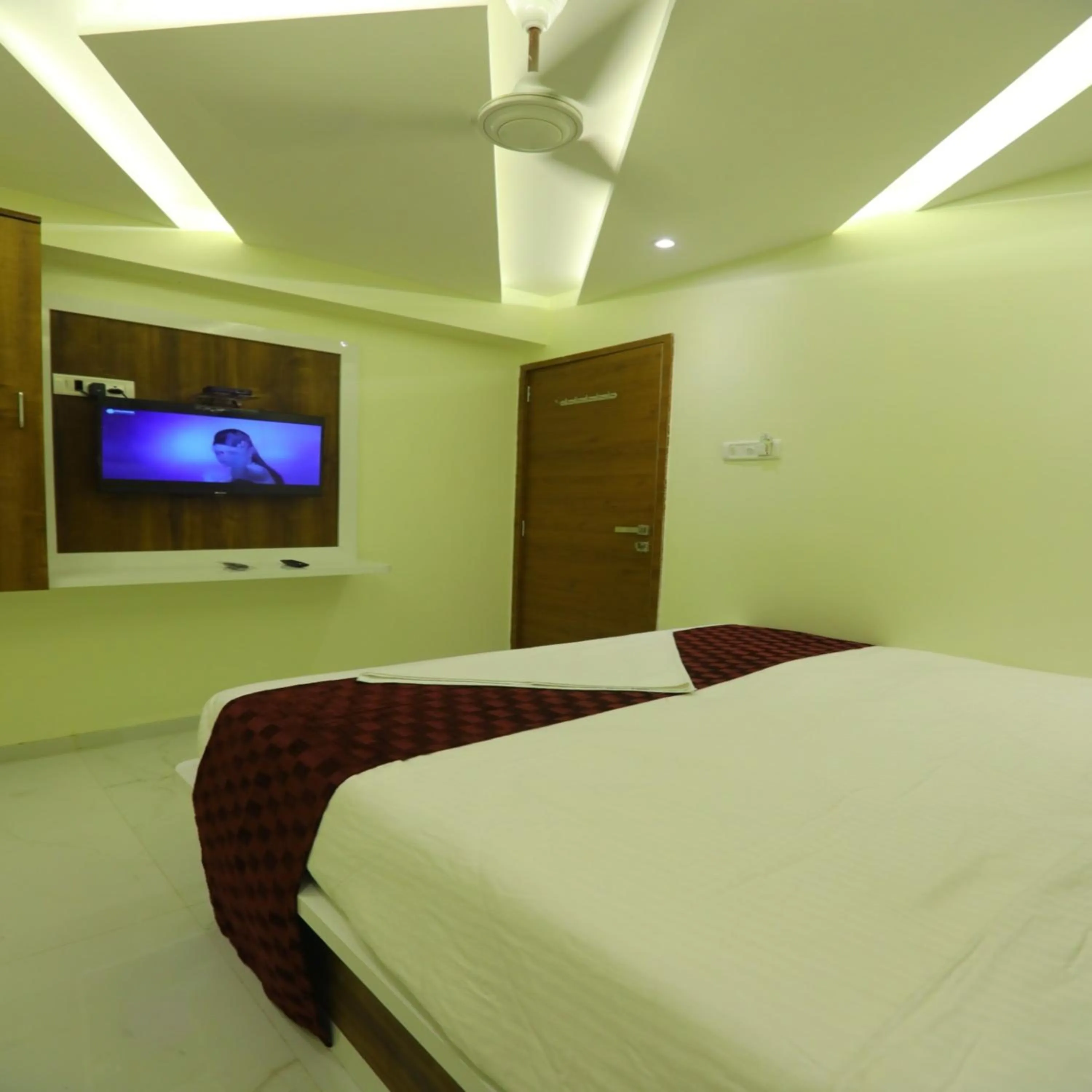 Bed in Hotel Sai Siddhi Inn - MIDC Industrial Area, Mahape Navi Mumbai