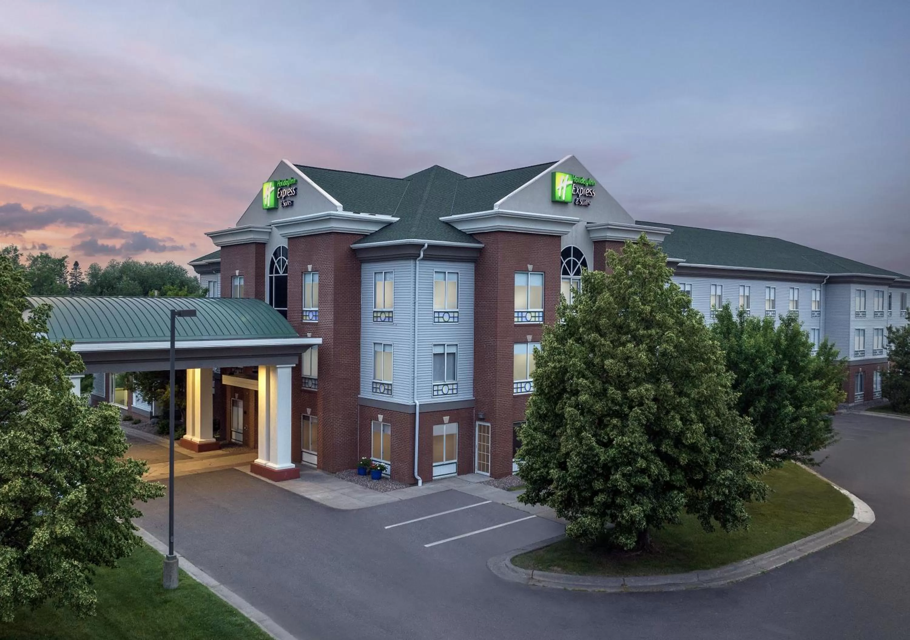 Property building in Holiday Inn Express & Suites Superior by IHG