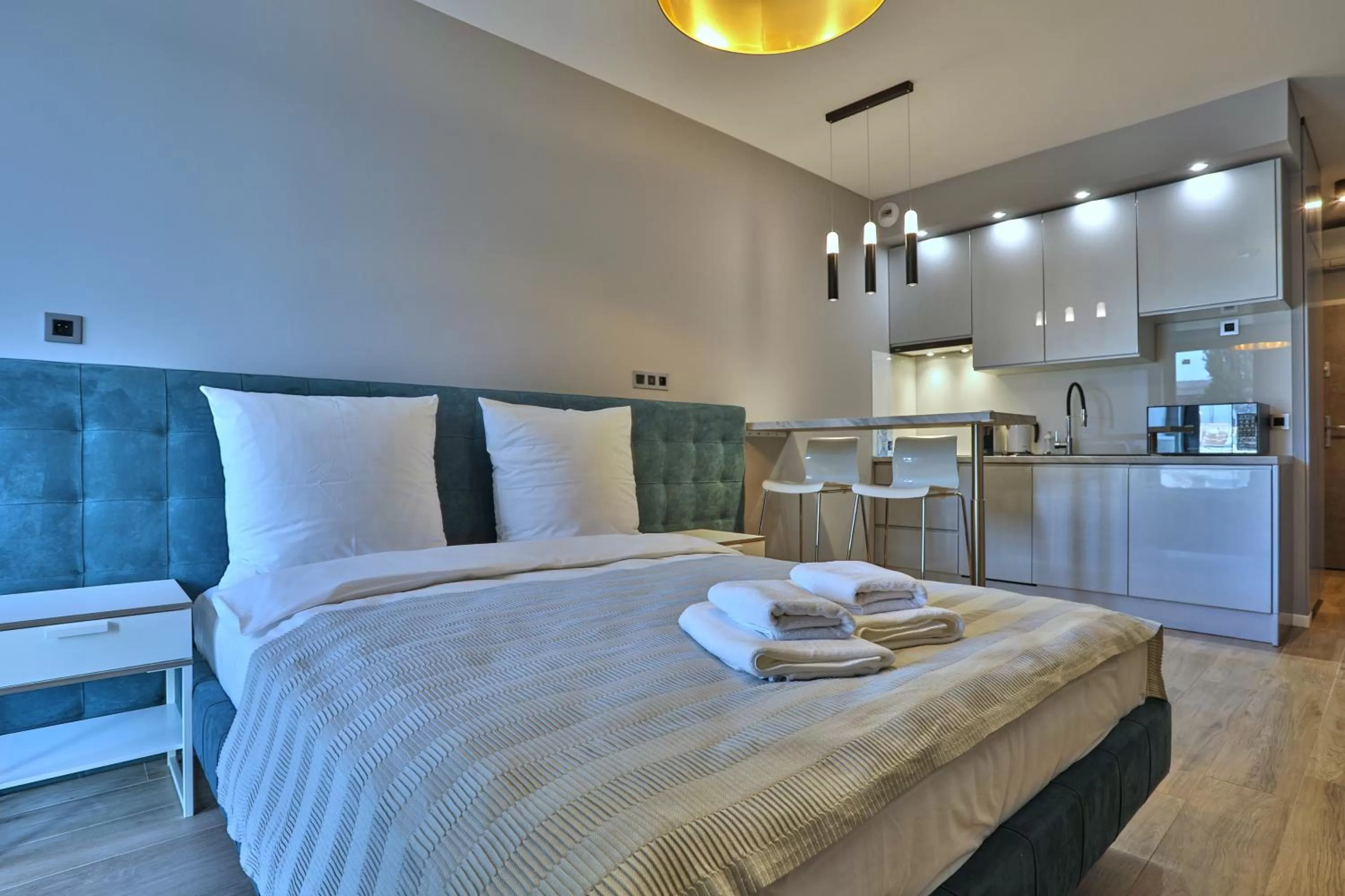 Kitchen or kitchenette, Bed in RAJSKA 3 by PI Apartments