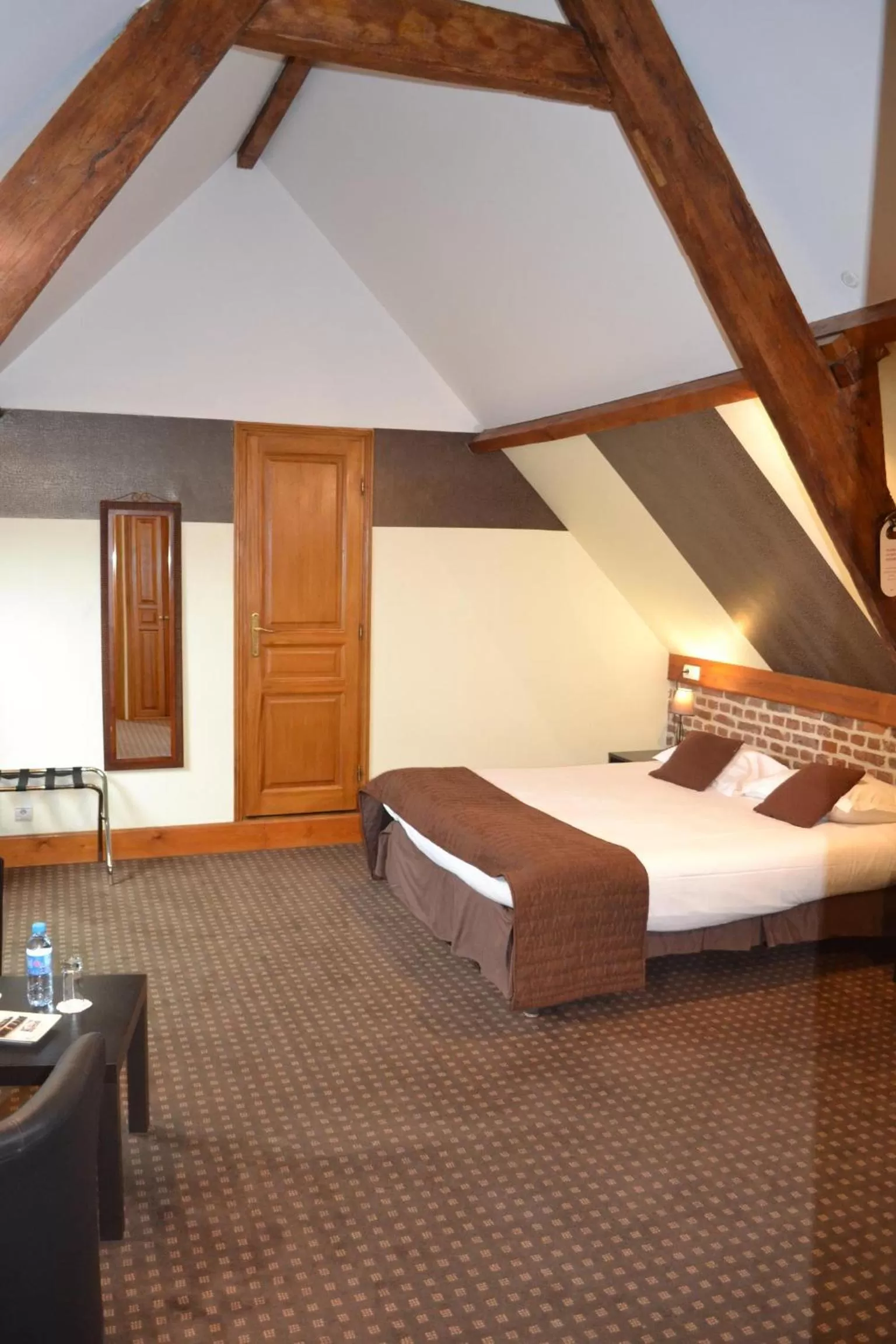 Bedroom, Bed in Le Domaine des Cigognes