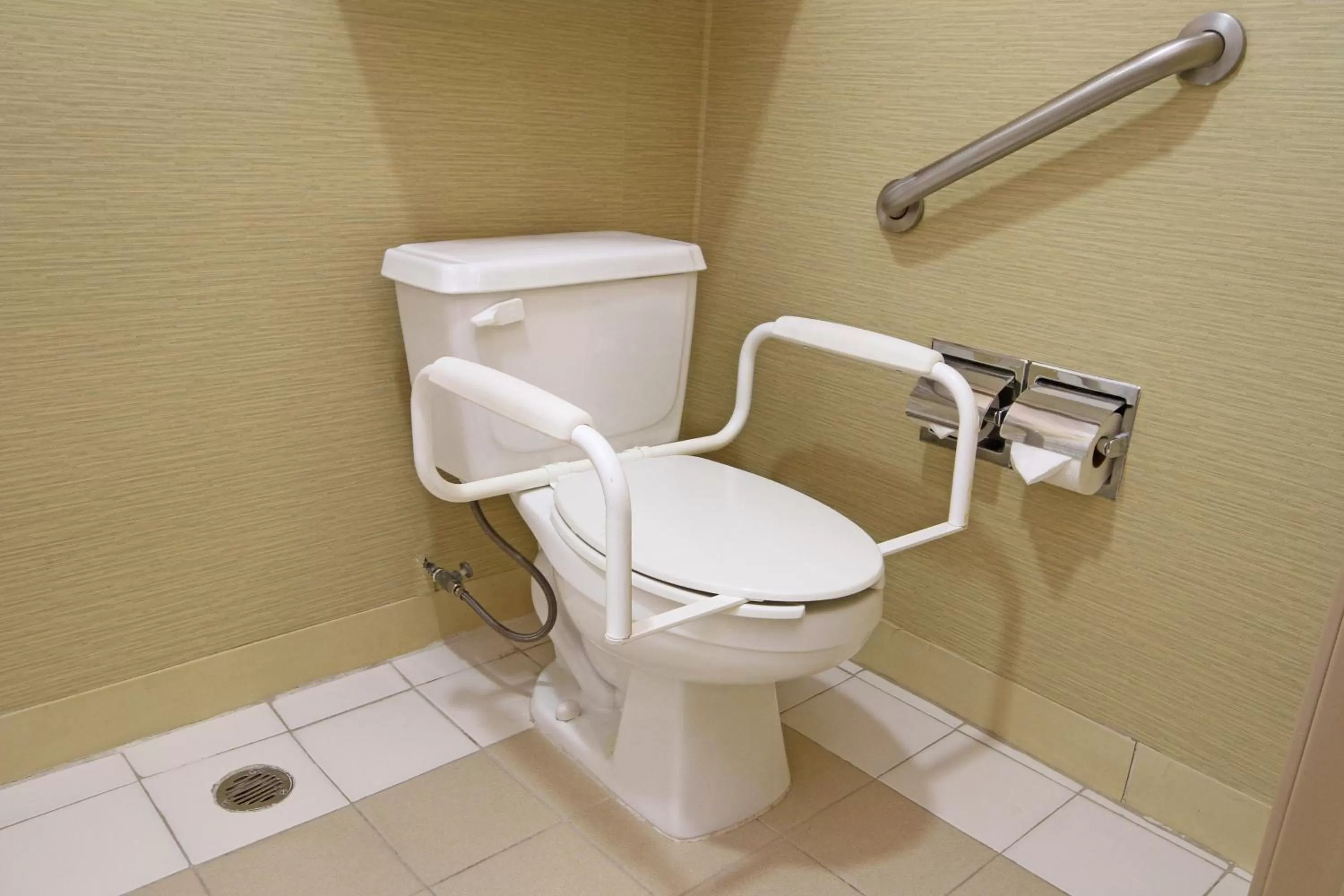 Toilet in Holiday Inn Monclova by IHG