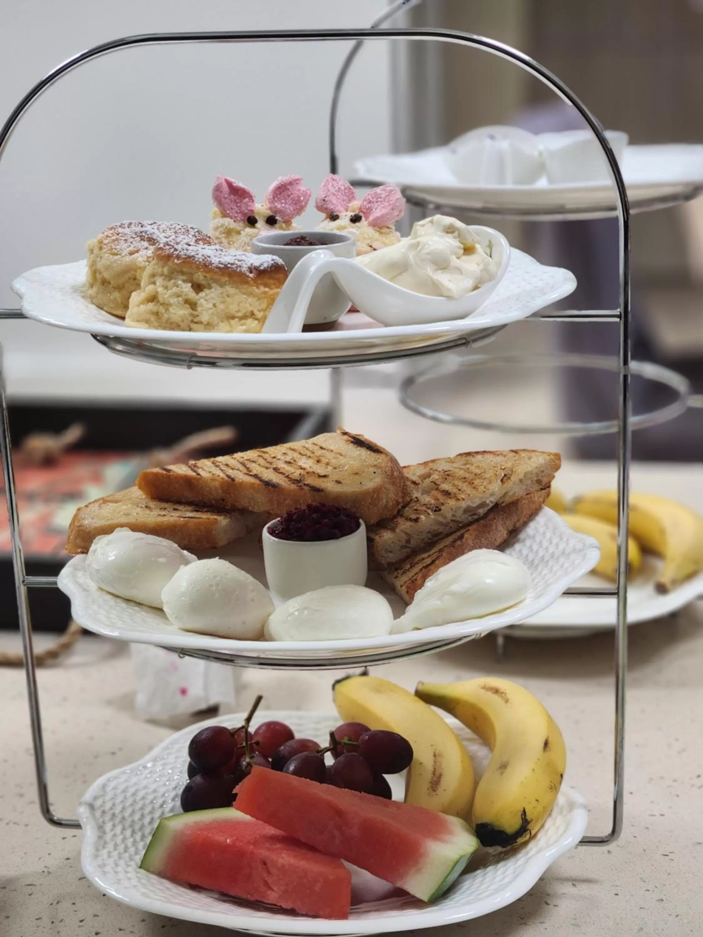 Breakfast in Lavender Manor BnB