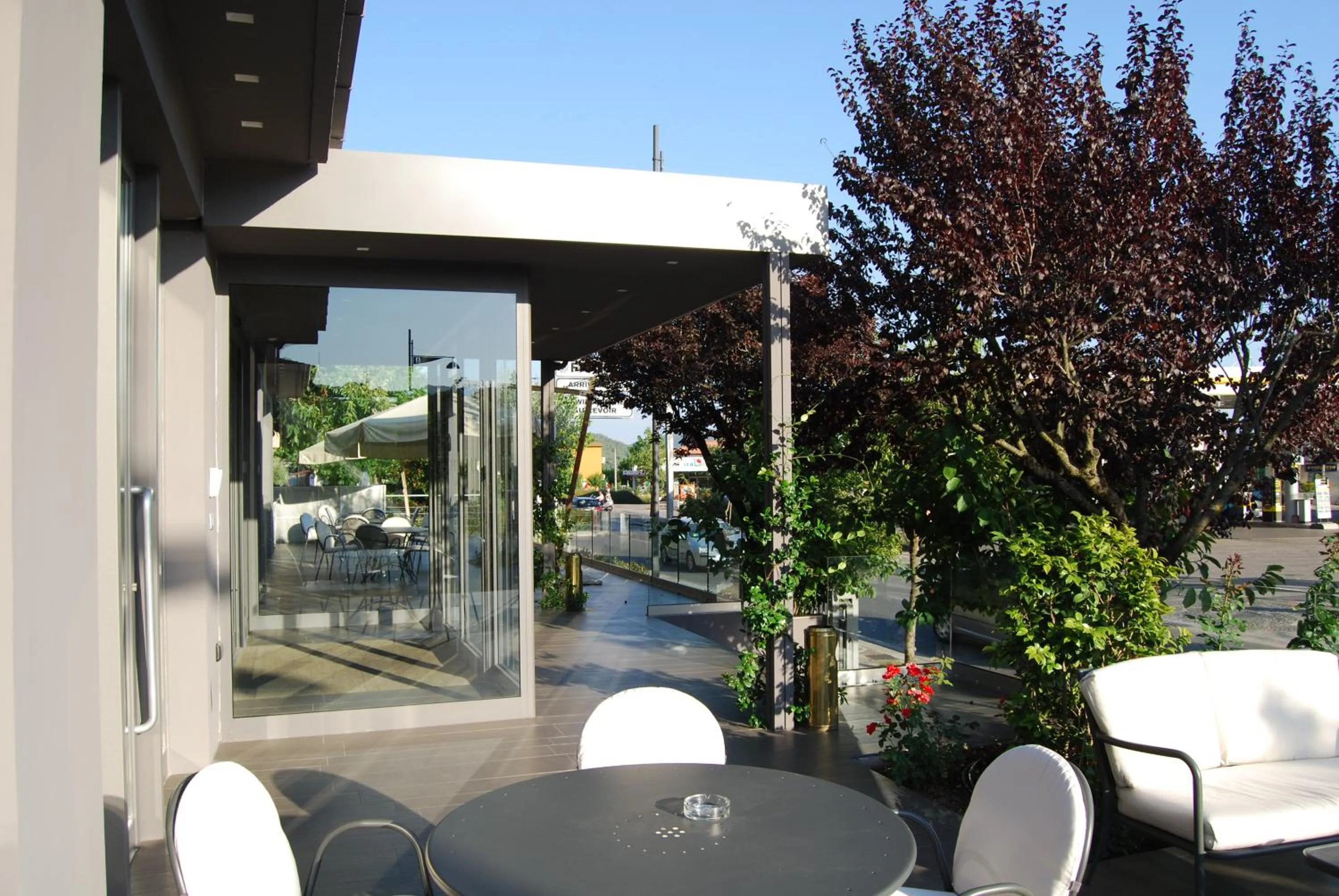 Restaurant/places to eat in Atlantic Park Hotel