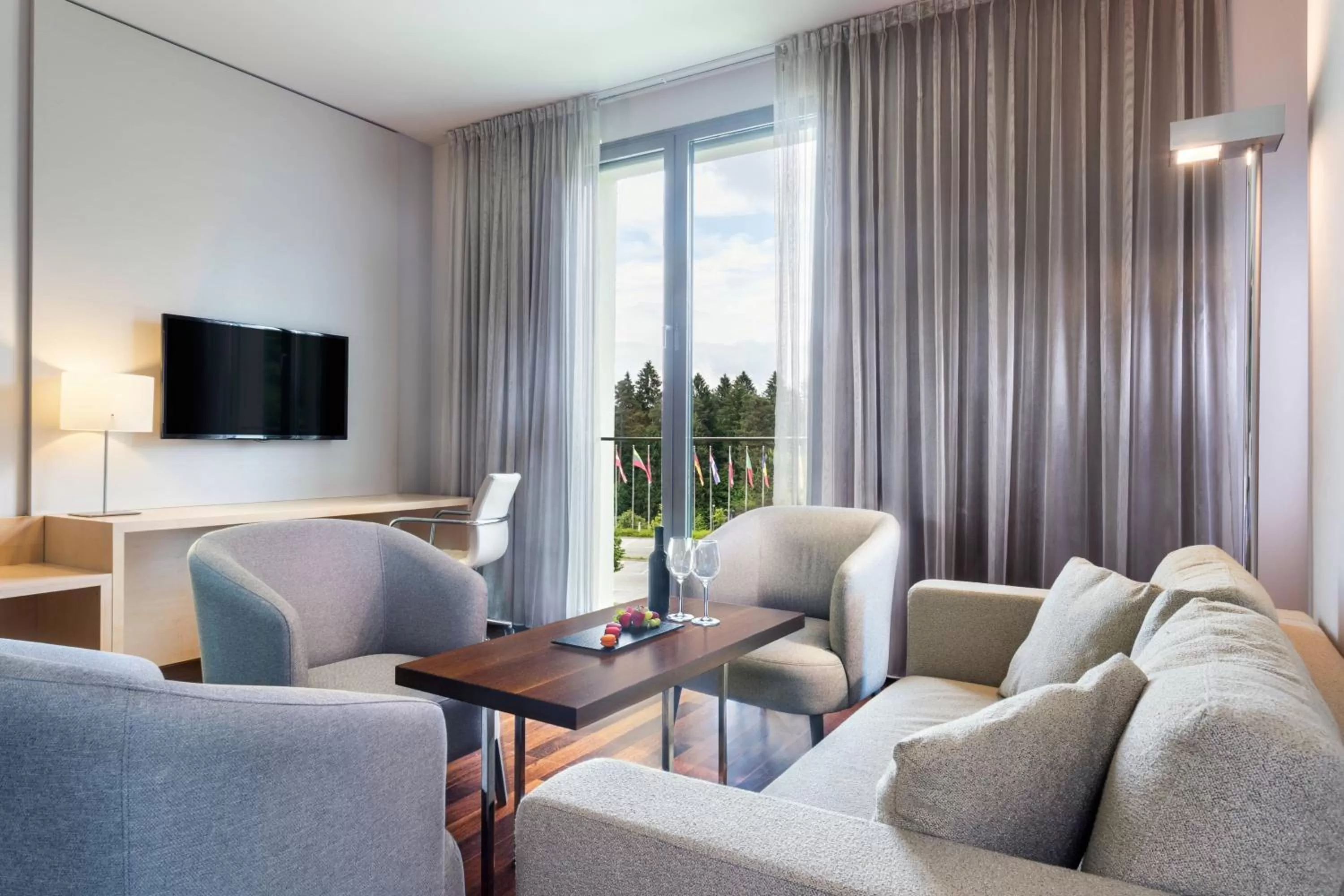 Photo of the whole room in Four Points by Sheraton Ljubljana Mons