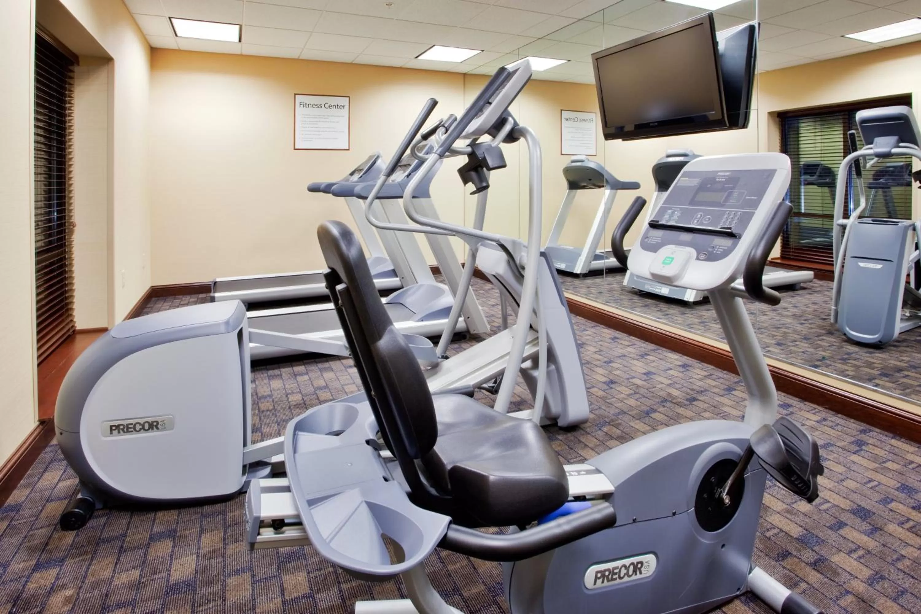 Fitness centre/facilities in Holiday Inn Express & Suites Wilmington-Newark by IHG