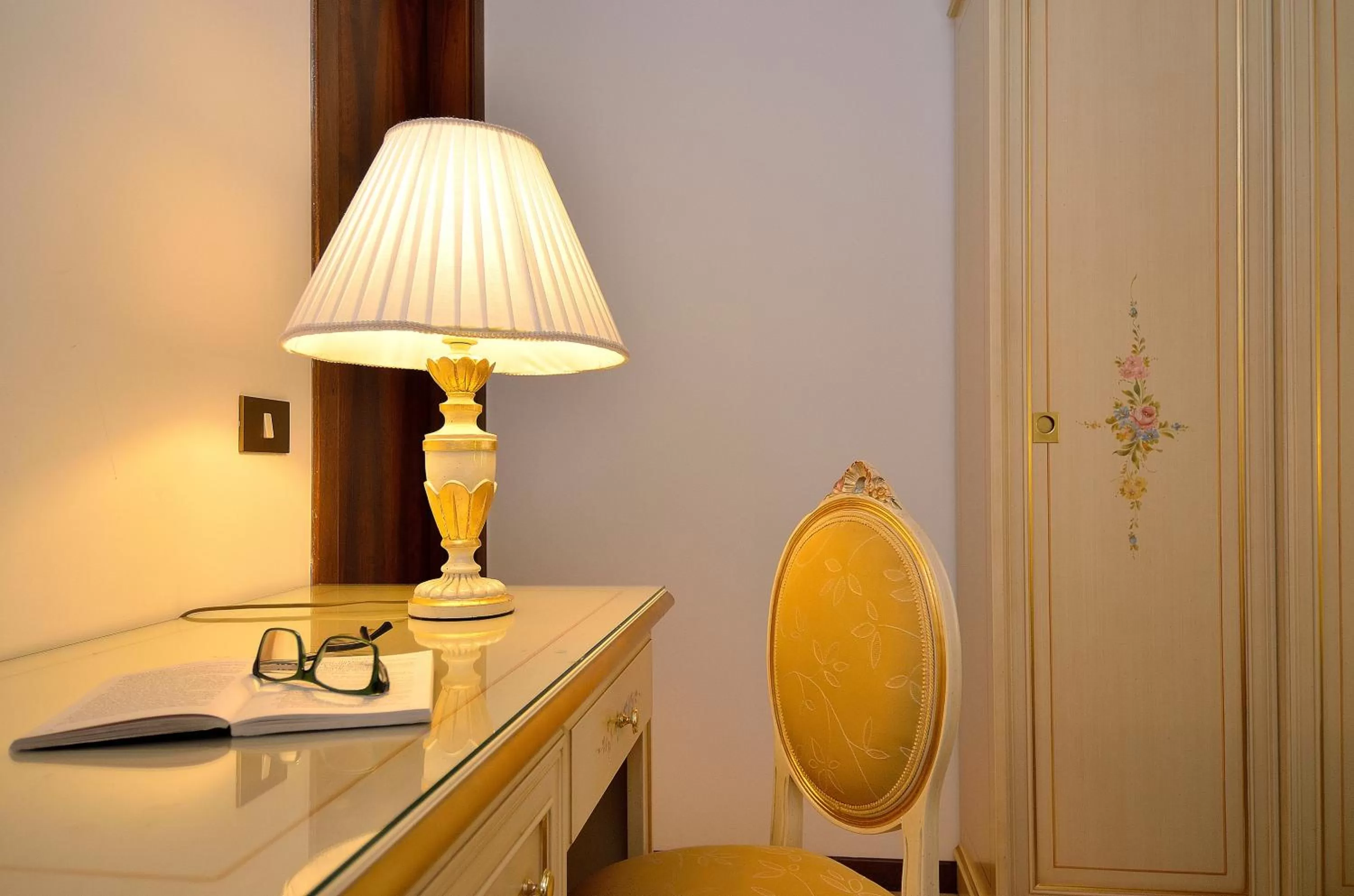 Seating area in Hotel Orion