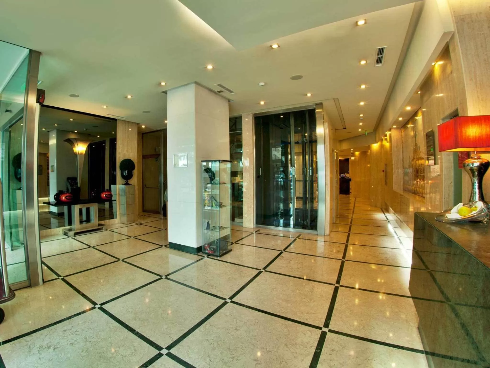 Lobby or reception in TURIM Ibéria Hotel