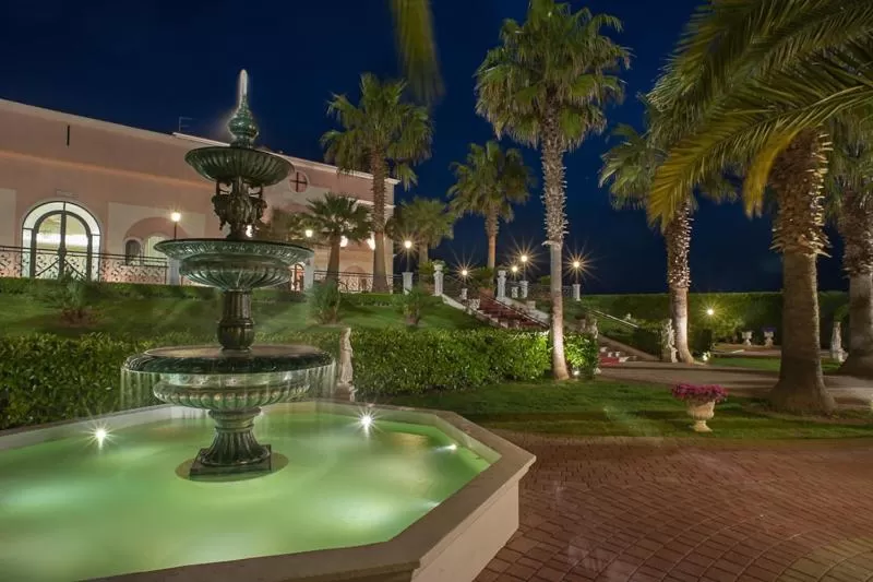 Facade/entrance in La Corte di Opaka