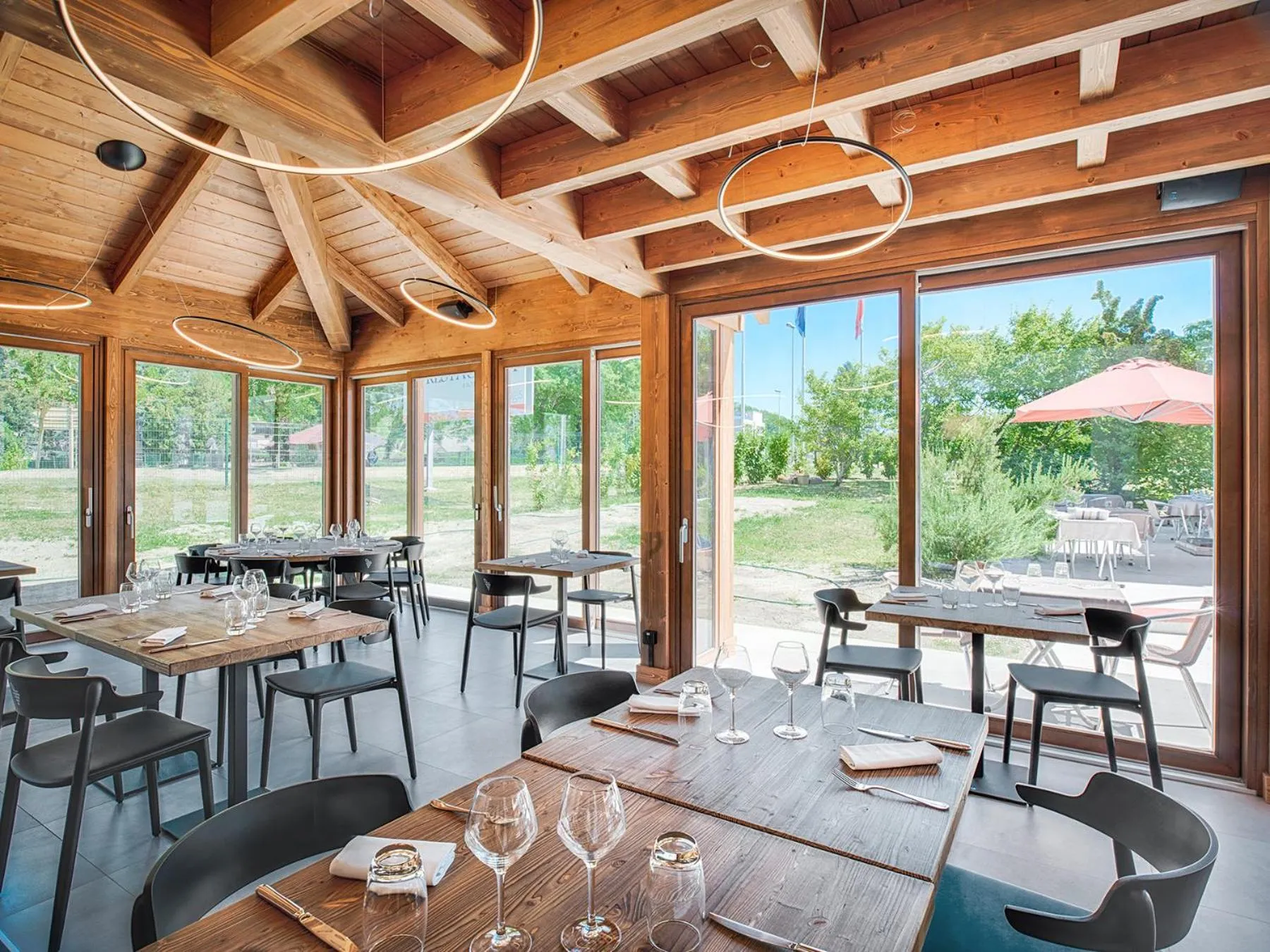 Restaurant/places to eat in La Clé Des Champs