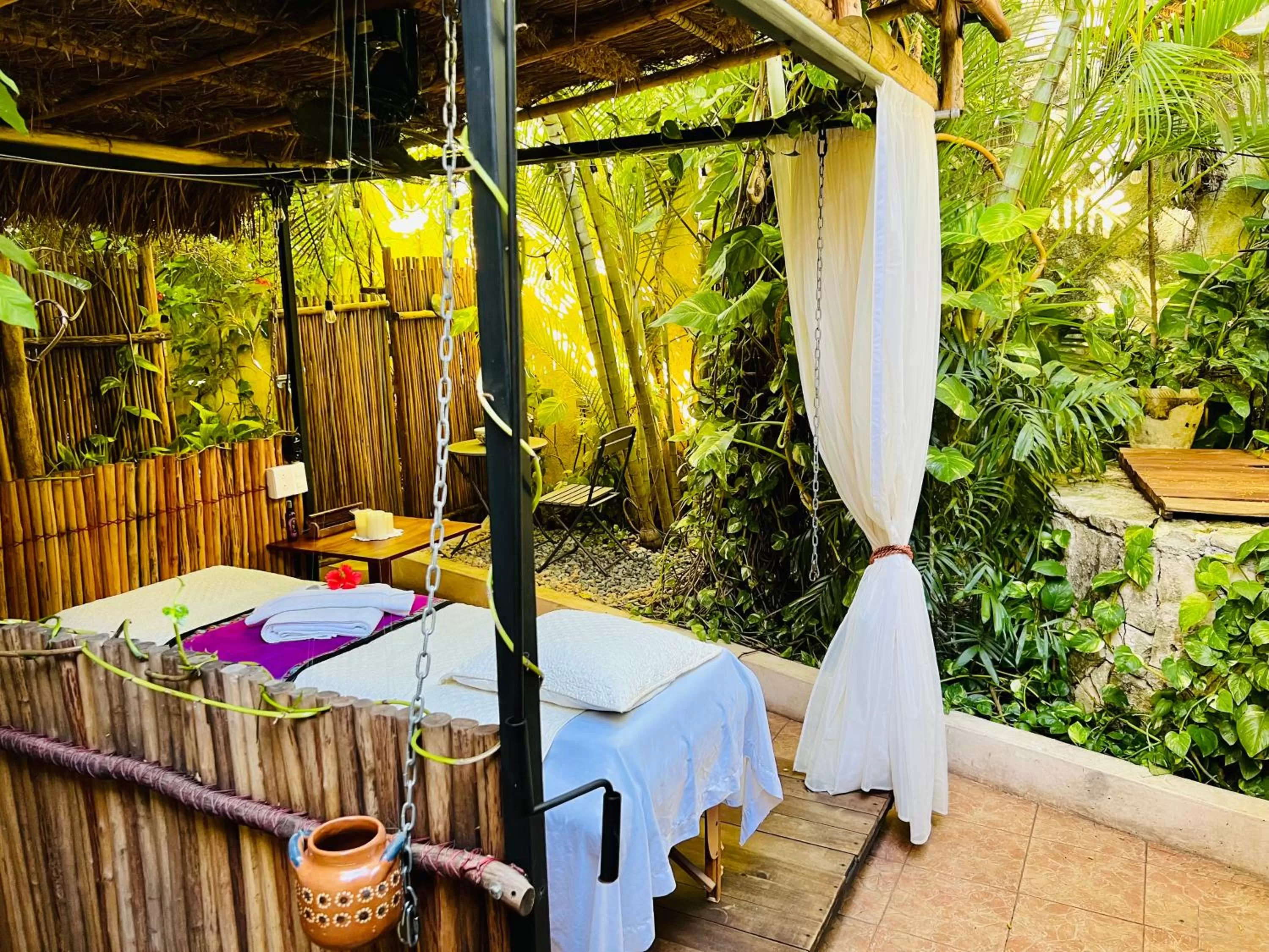 Massage in Hacienda Boutique B&B and Spa Solo Adultos