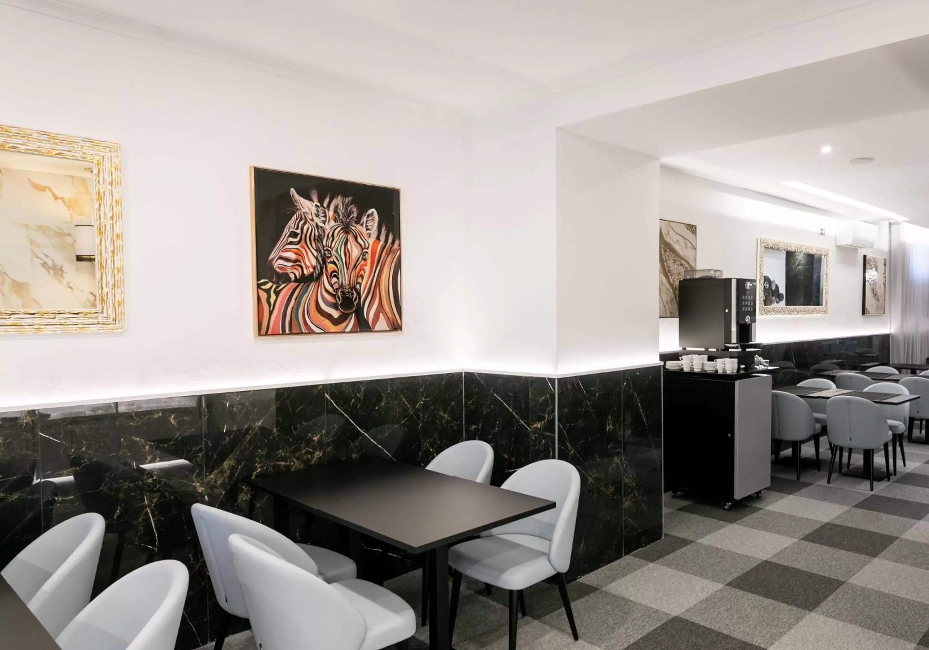 Seating area in Lisboa 85 Suites & Apartments by RIDAN Hotels