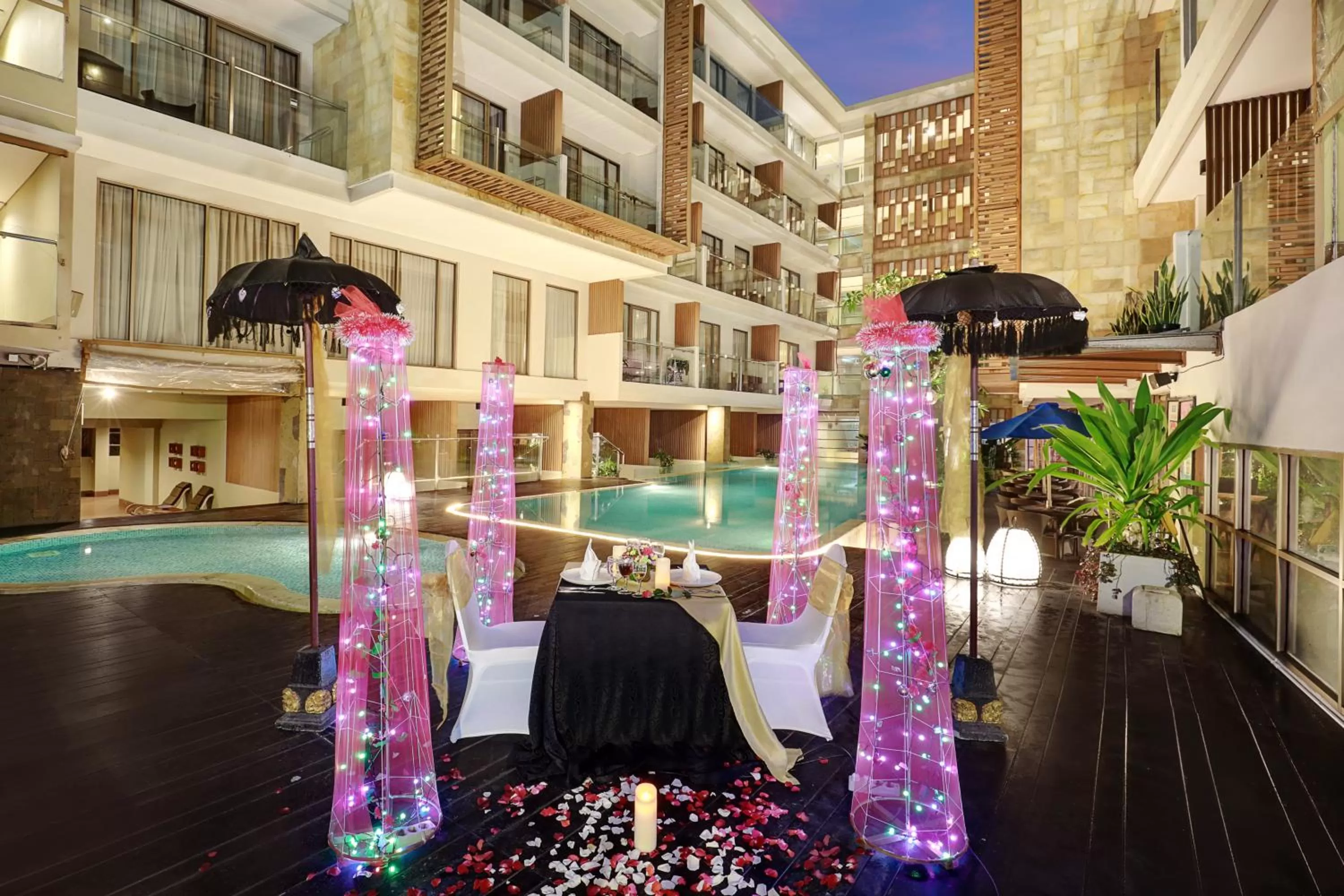 Decorative detail in Harper Kuta Hotel by ASTON