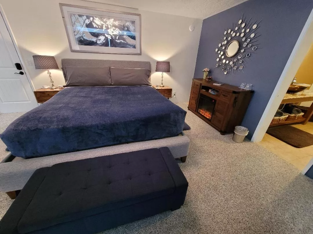 Bed in Misty Valley Inn