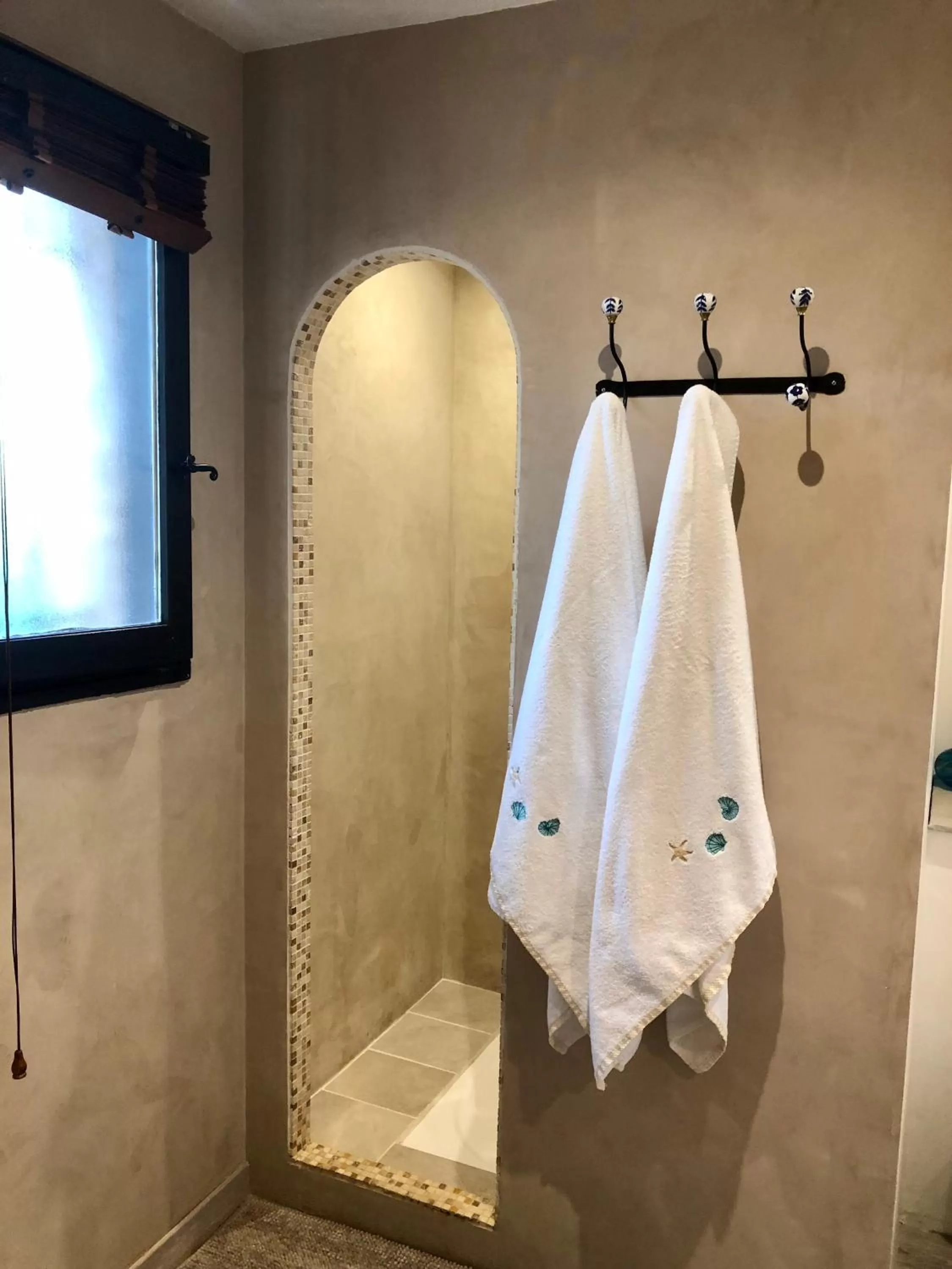 Bathroom in Longo Maï