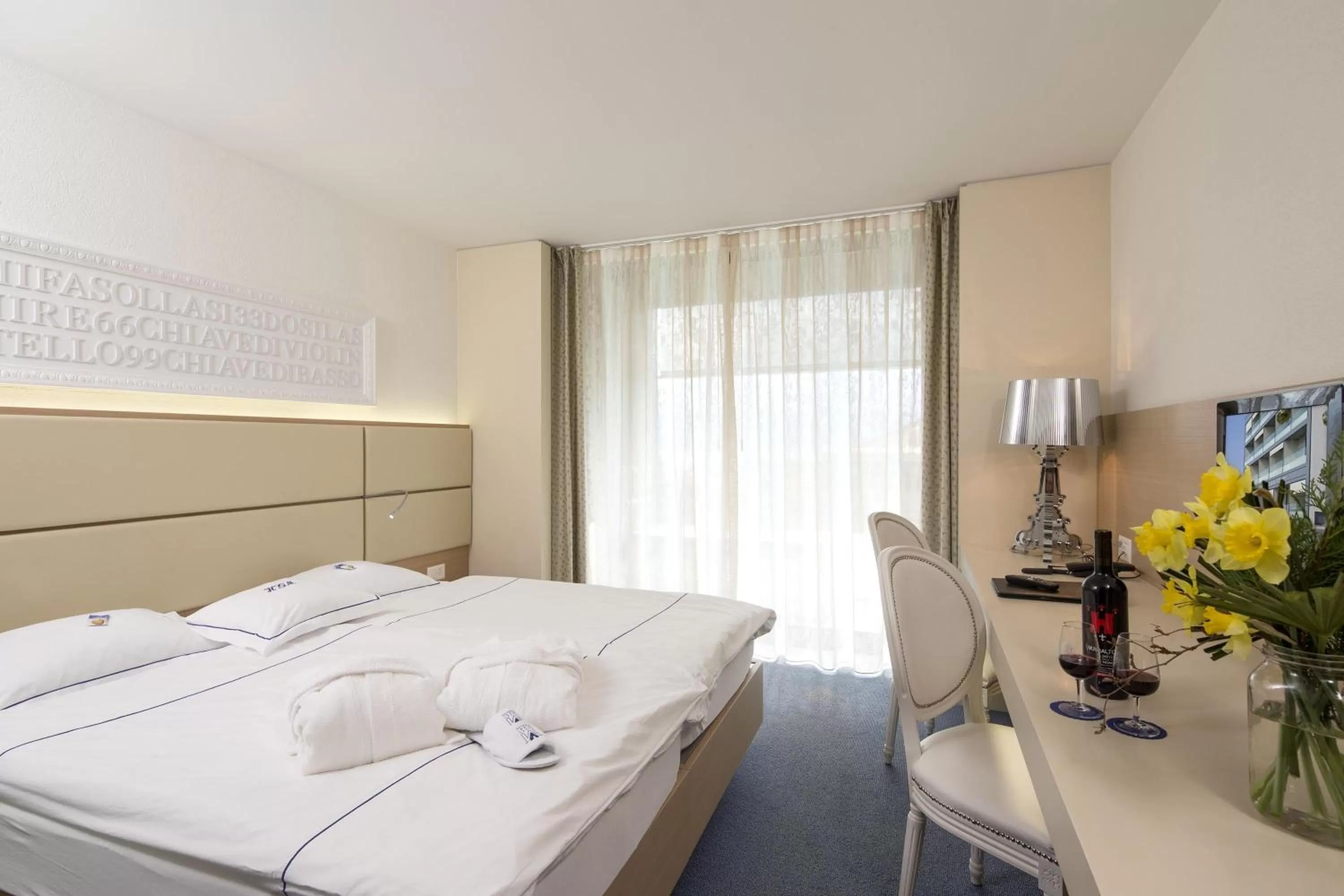 Twin Room with Balcony Single Use in Hotel Muralto Locarno