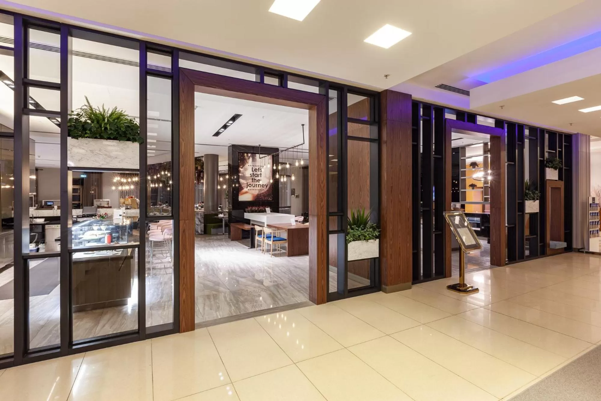 Restaurant/places to eat in Novotel Trabzon