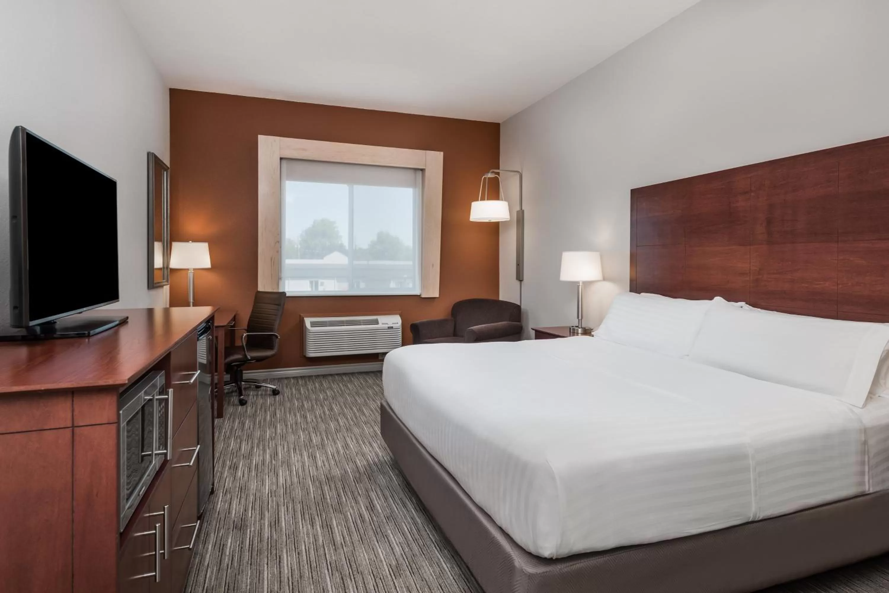 Photo of the whole room in Holiday Inn Express Hotel & Suites 1000 Islands - Gananoque by IHG